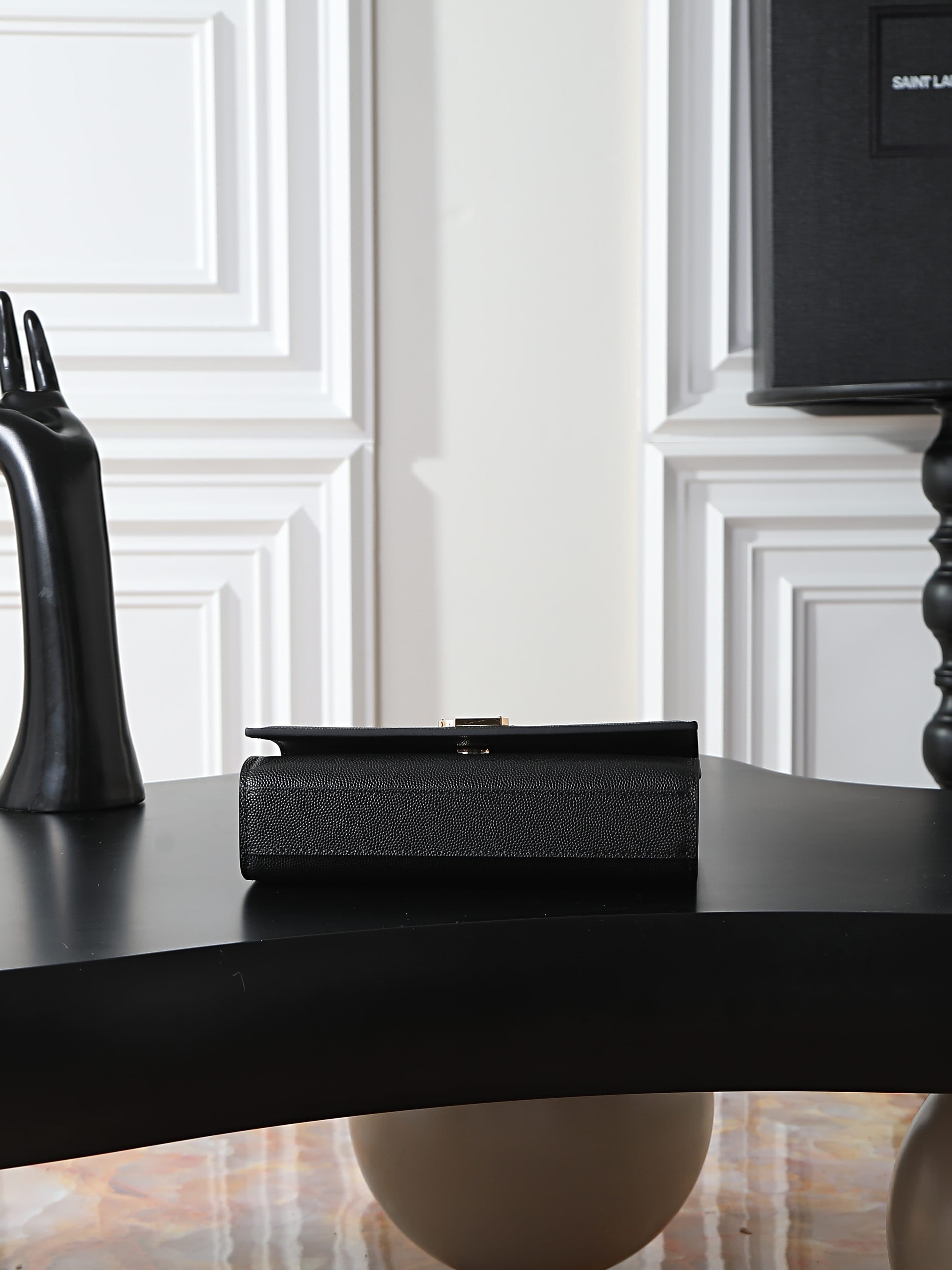 C8419 Black Caviar Gold Clasp · 20cm — image 8