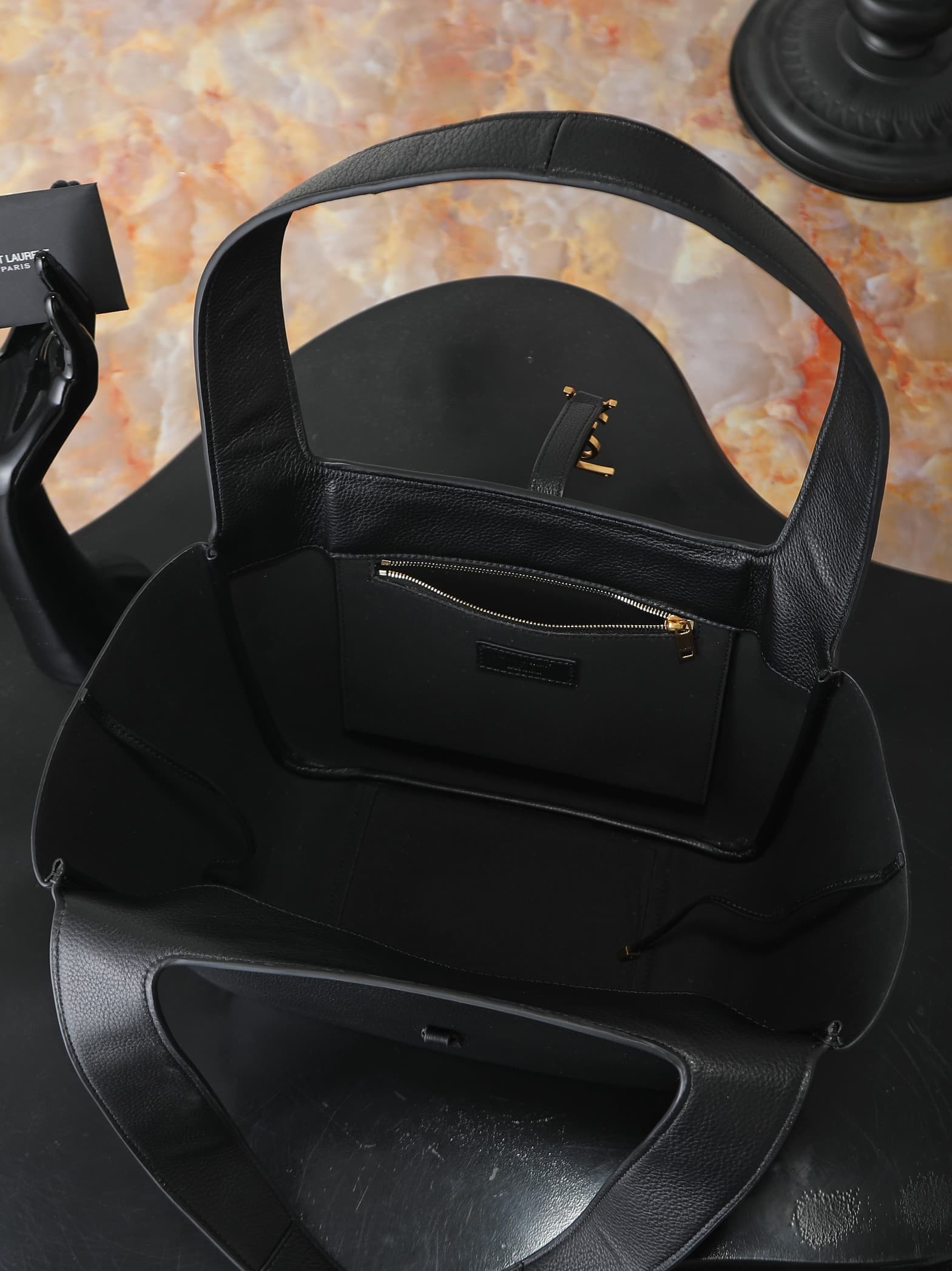 C8504 Medium size, black with gold buttons· — image 2