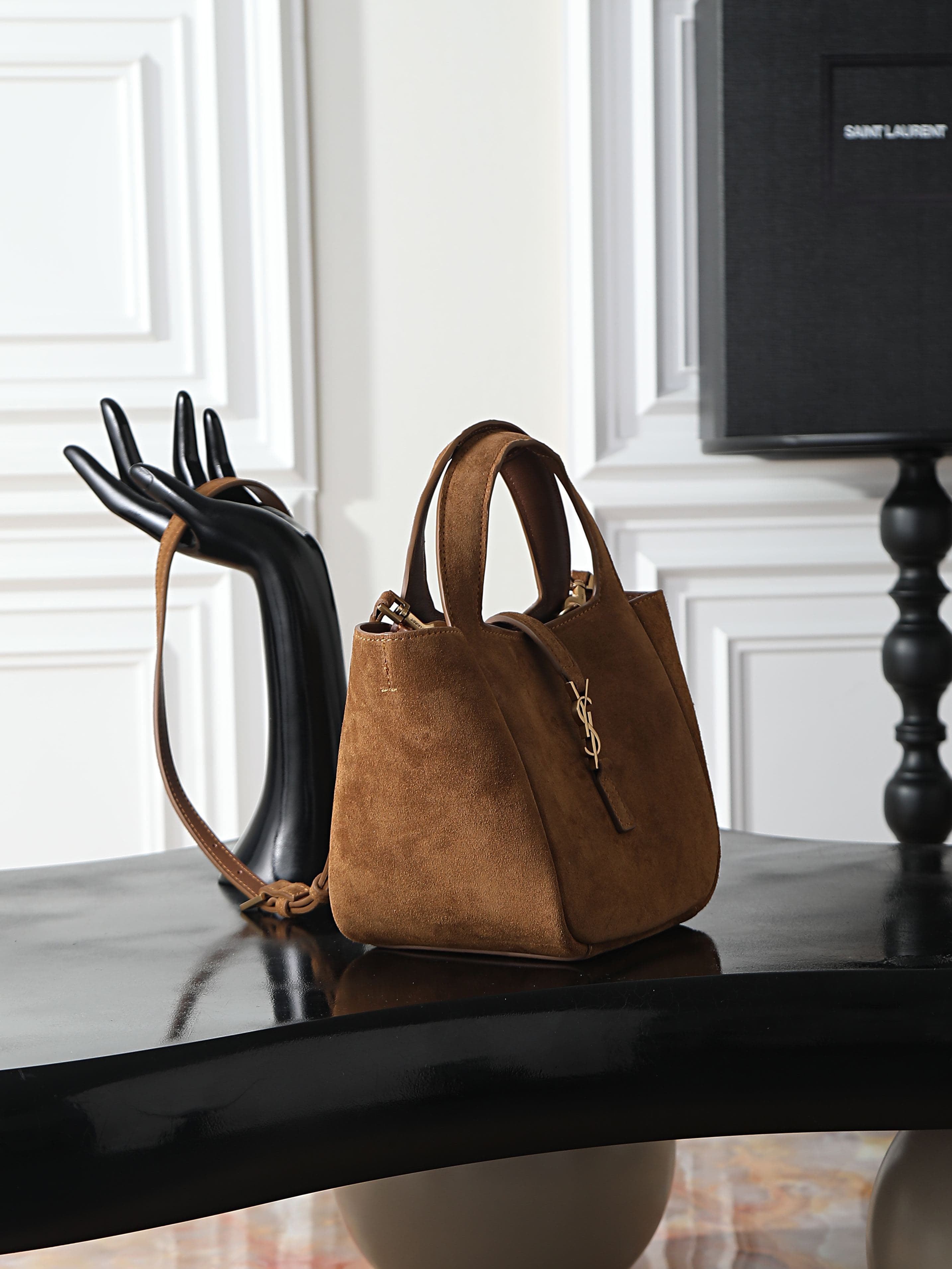 C8497 Small size, frosted suede, gold buttons. — image 4