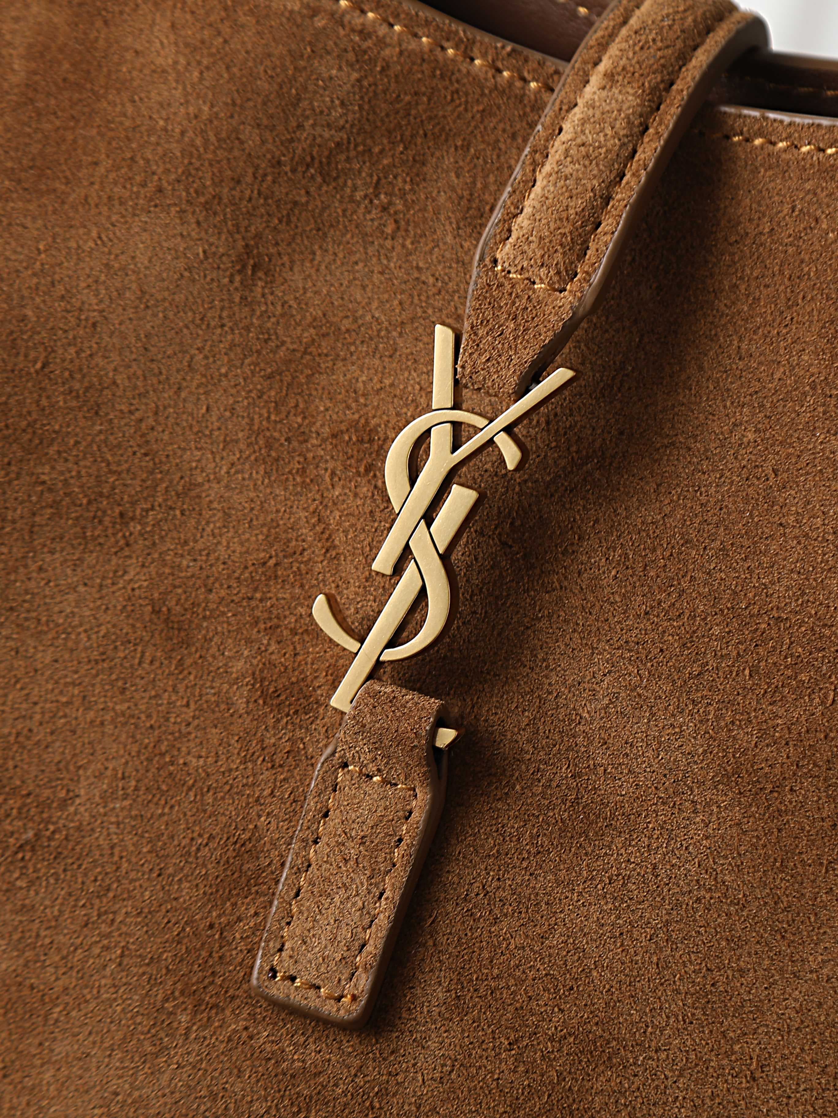 C8497 Small size, frosted suede, gold buttons. — image 3
