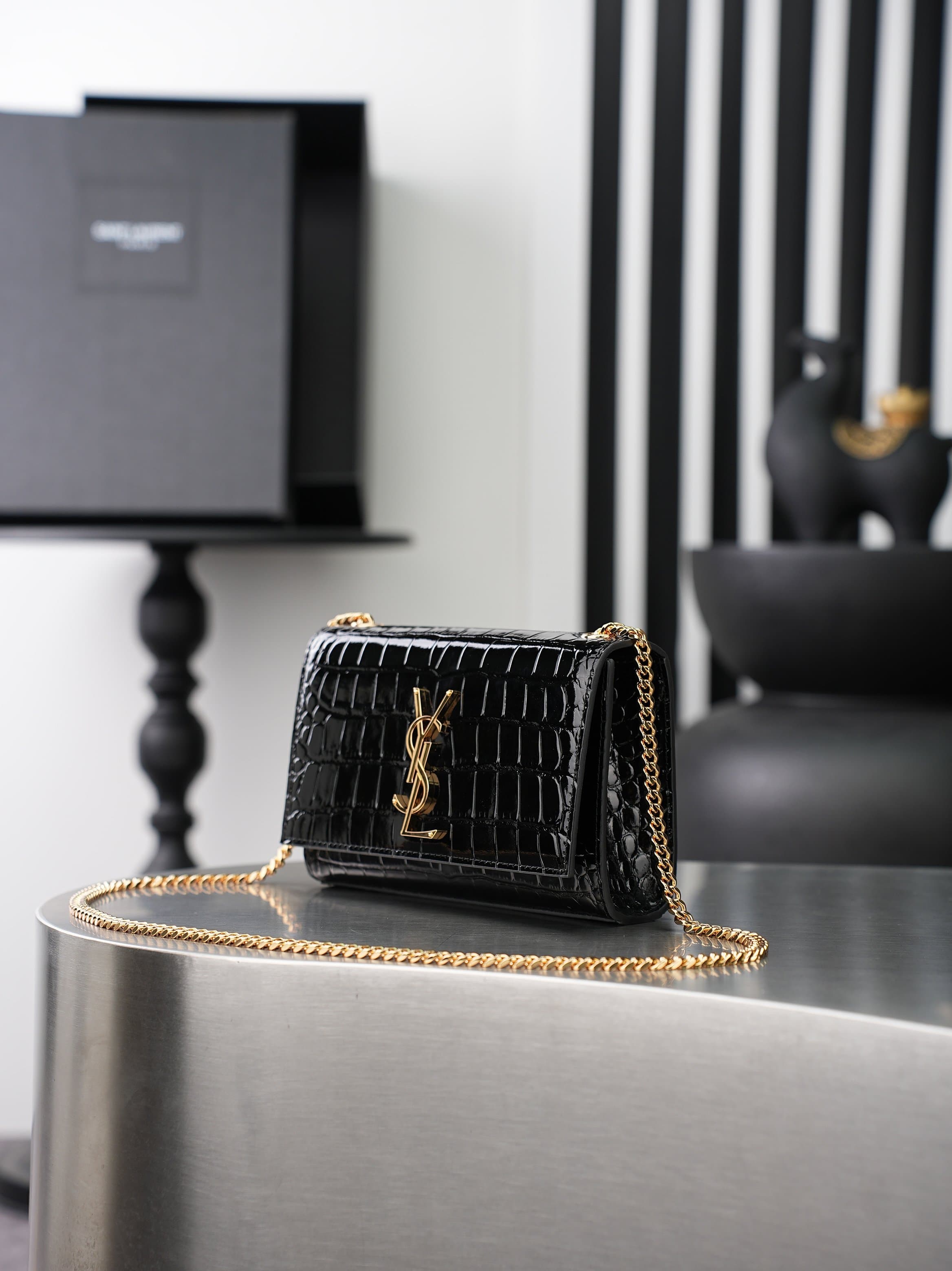 C8470 New Crocodile Pattern Black Gold Buckle · 20cm — image 7