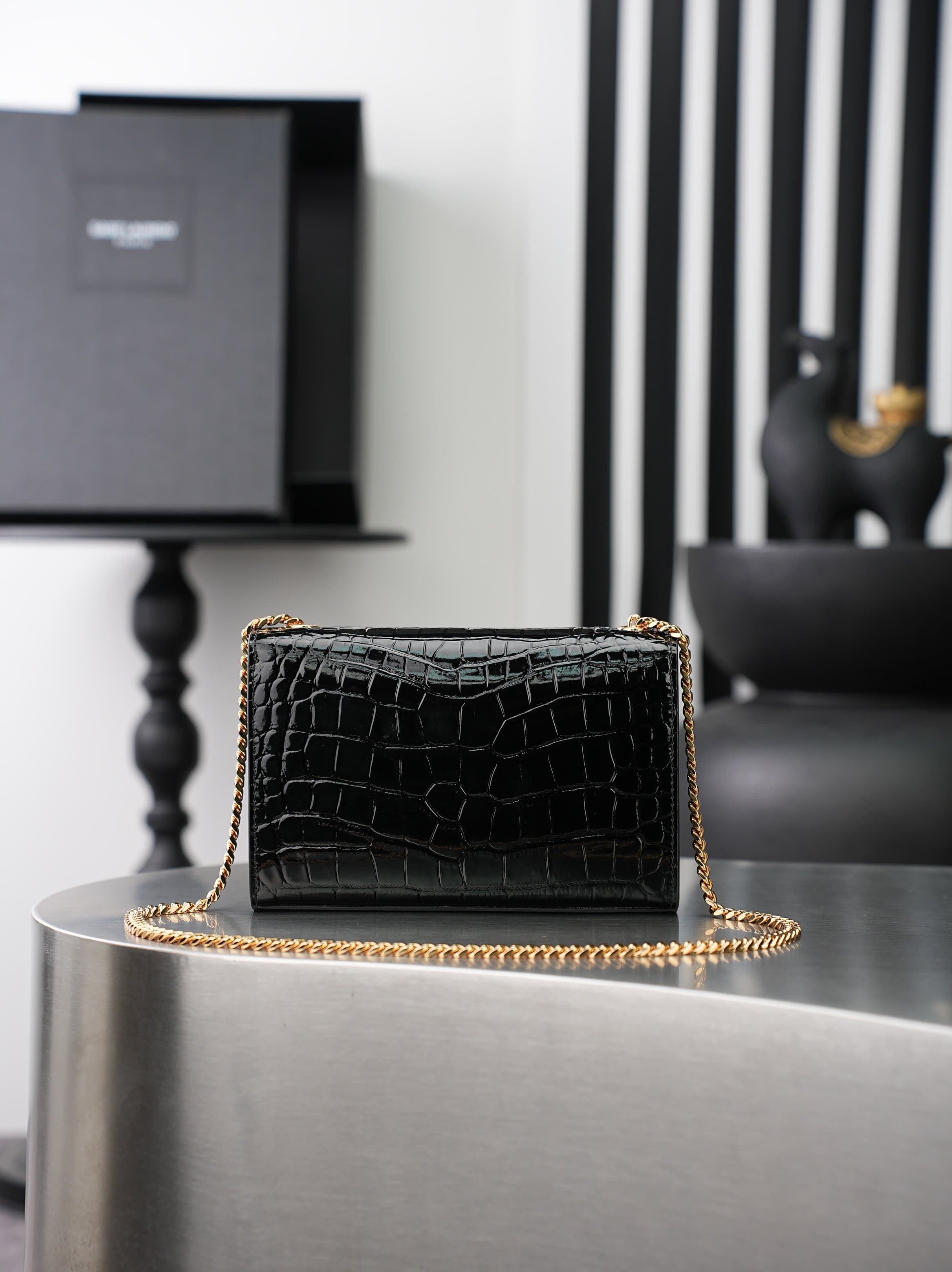 C8470 New Crocodile Pattern Black Gold Buckle · 20cm — image 8