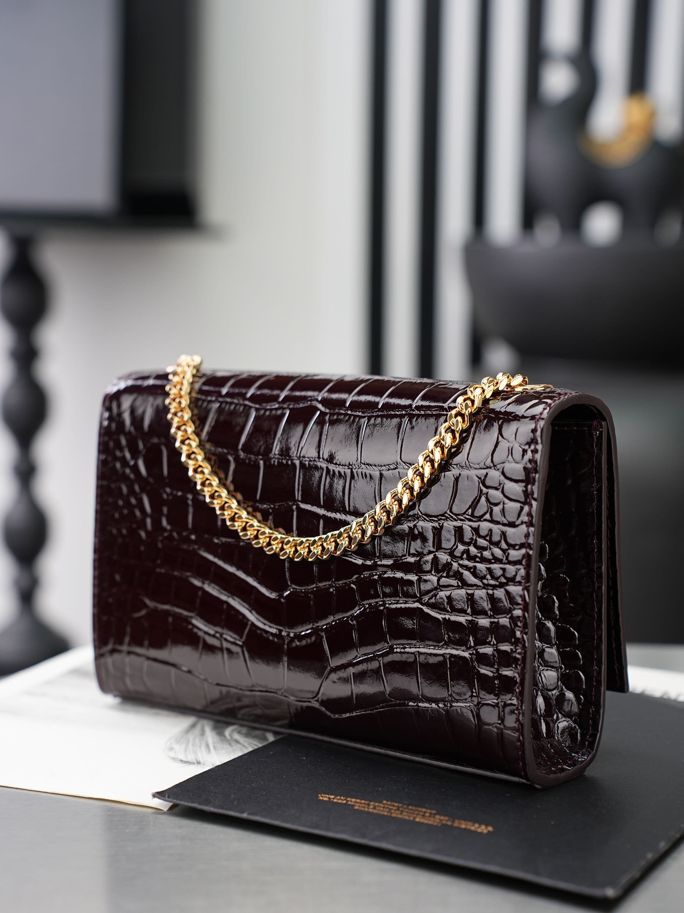 C8467 New crocodile-patterned wine-red gold buckles·20cm — image 7