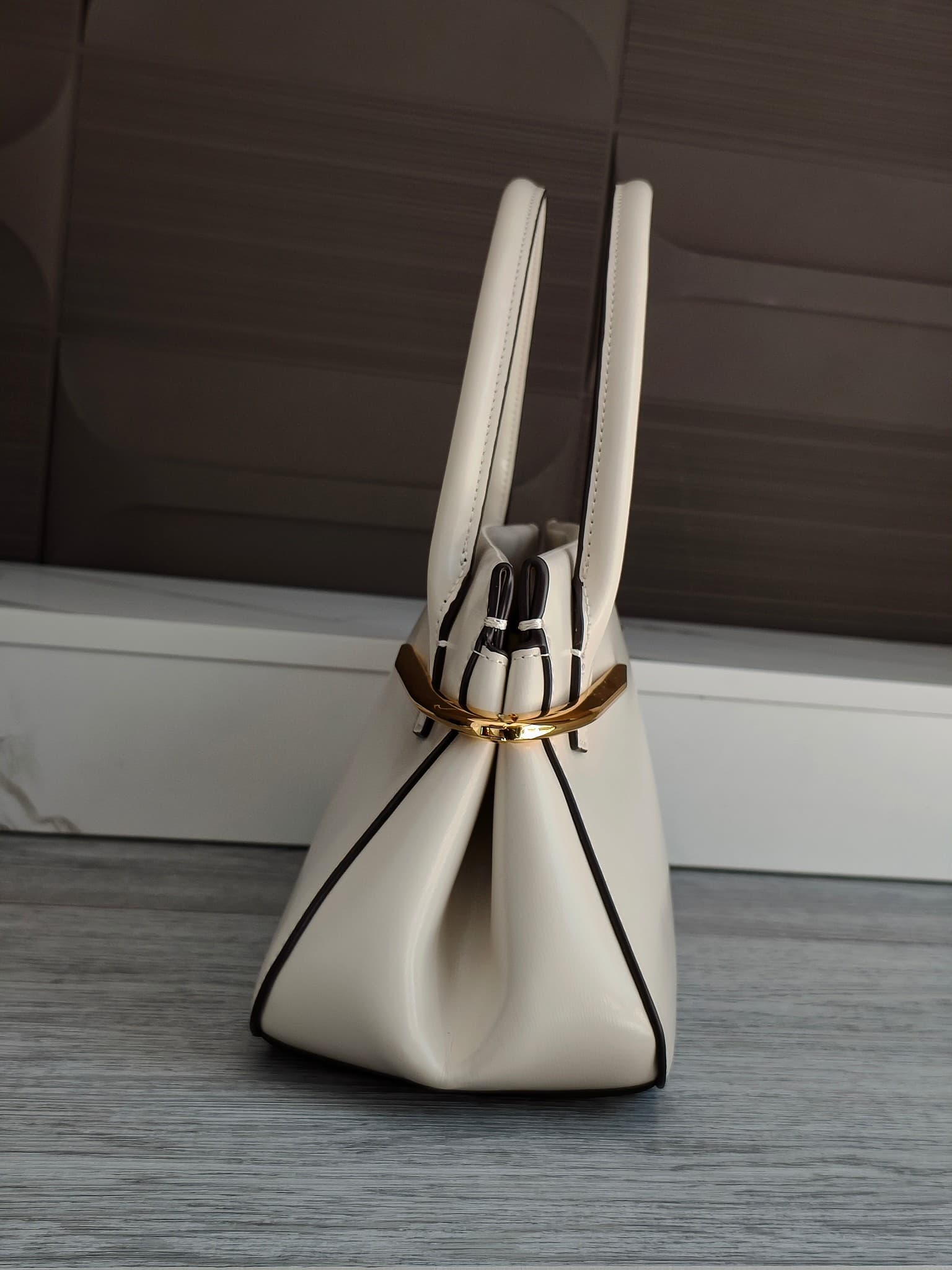 C3156 New GIVENCHY model | Jessica Zheng Xiuyan’s same Pinch bag — image 7