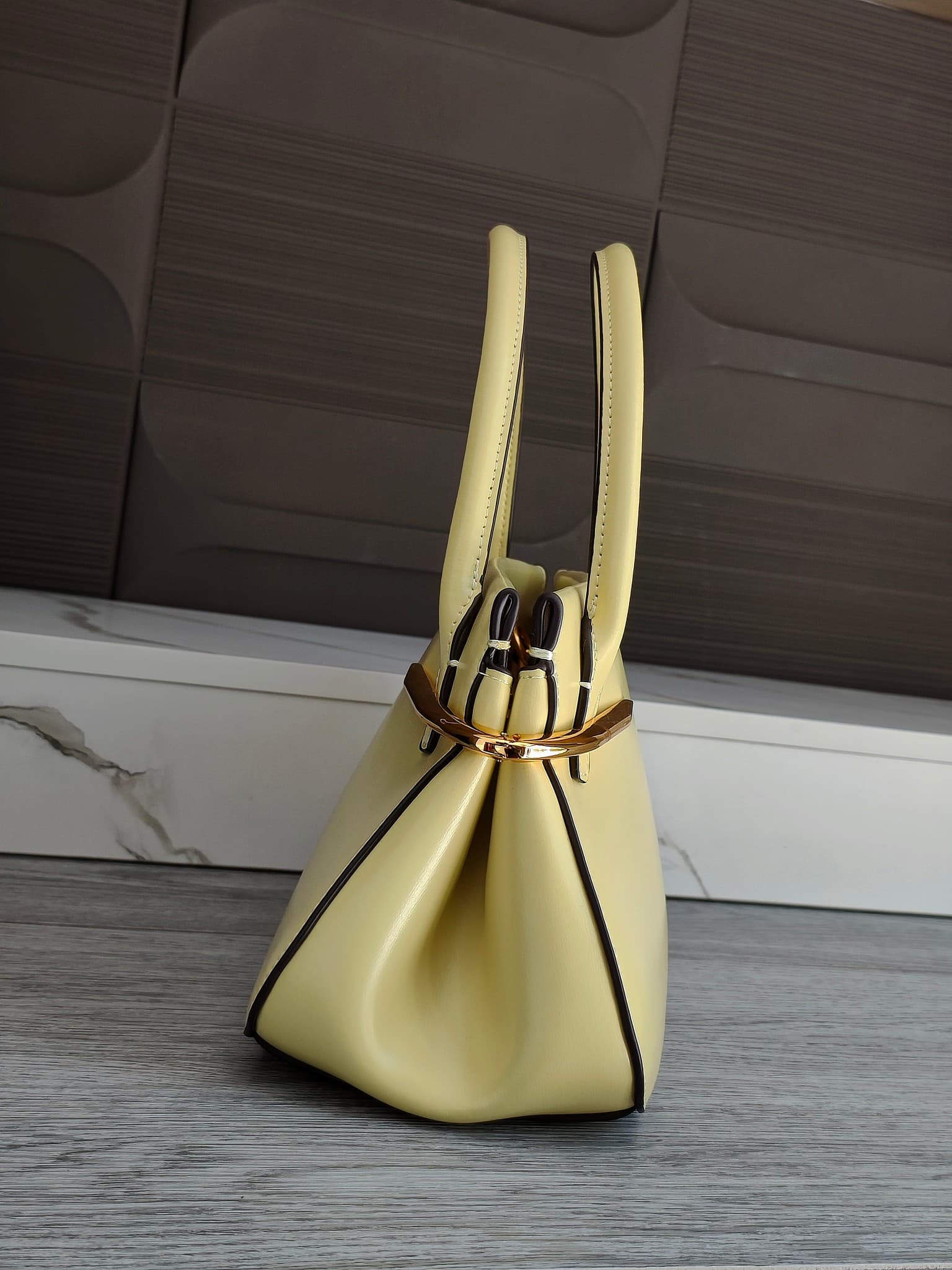 C3158 New GIVENCHY｜Jessica Zheng Xiuyan’s Pinch bag — image 6