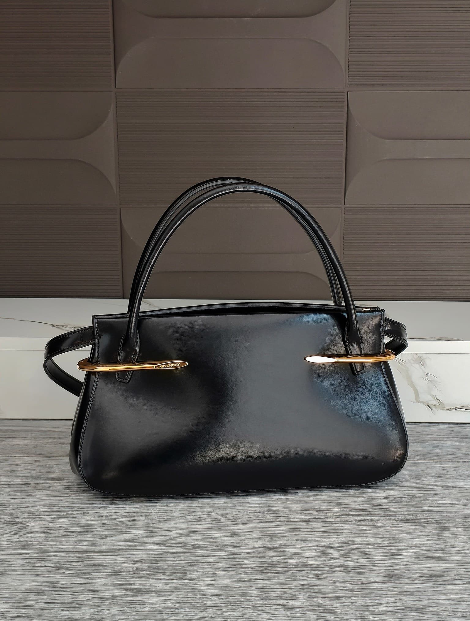 C3155 New GIVENCHY model | Jessica Zheng Xiuyan’s same Pinch bag — image 2