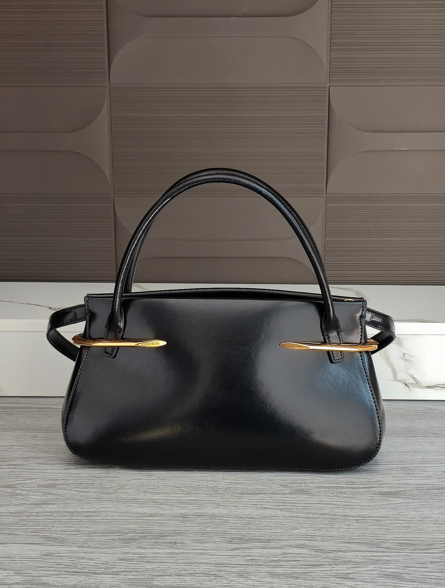 C3155 New GIVENCHY model | Jessica Zheng Xiuyan’s same Pinch bag