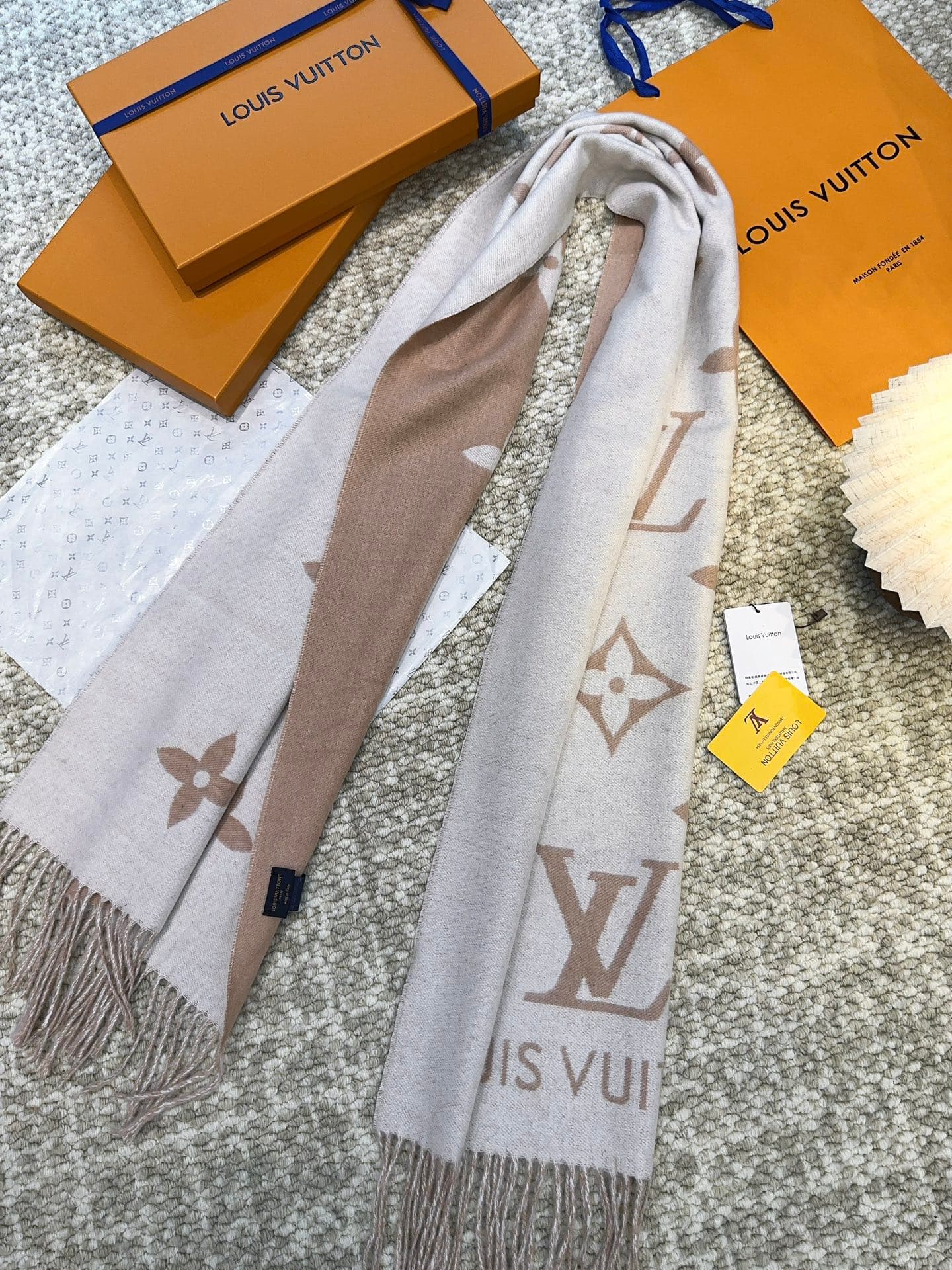 C30660 ✔️【Classic New Milk Tea Color】Recommended by sales champions; available in stock 👍 Compared with other versions on the market, there’s no need to criticize them~ It’s one of the first products produced in China… Its quality is truly impressive 👍 We — image 6