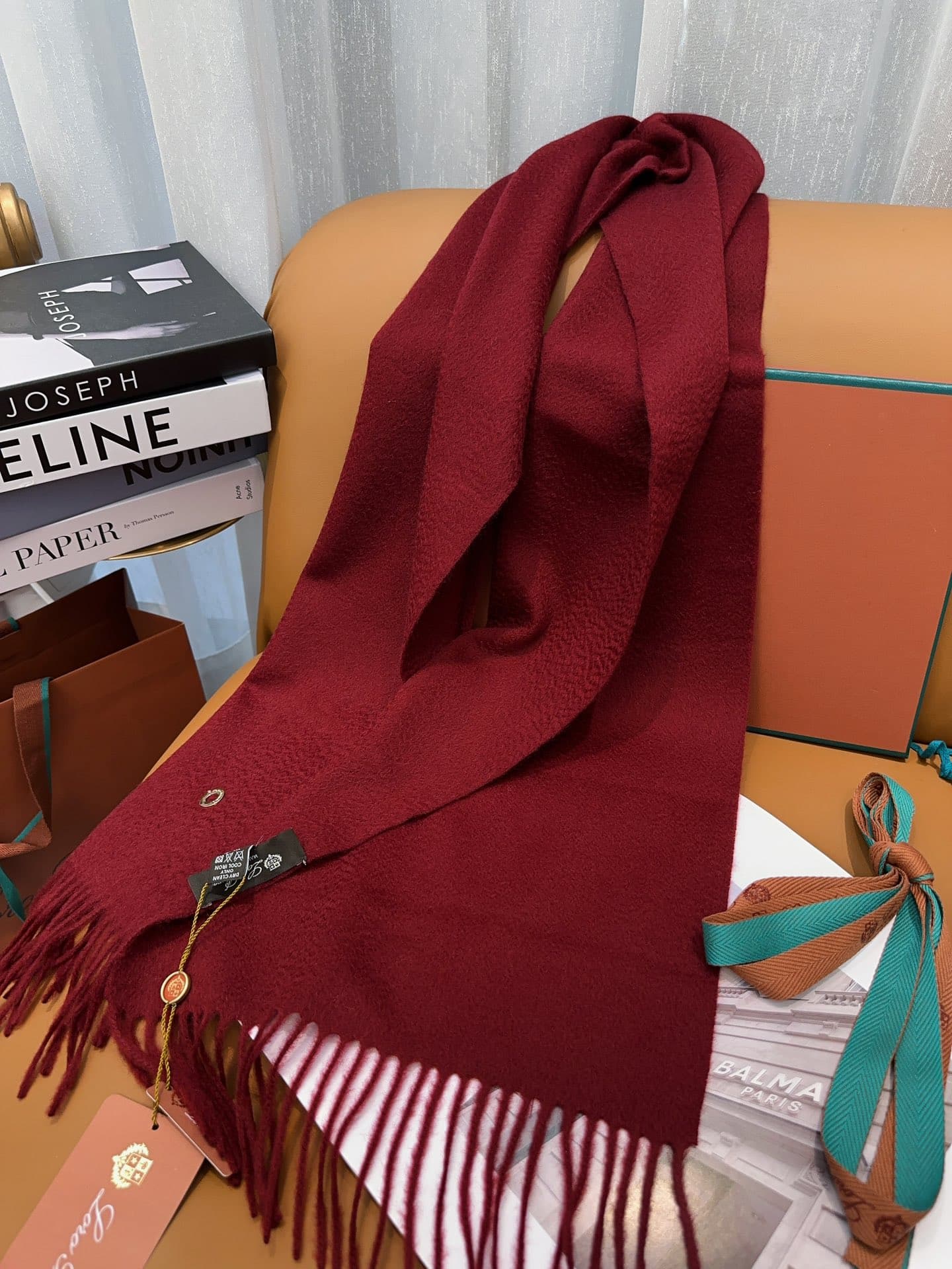 C30670 Loro Piana’s classic “Wavy” solid-colored cashmere scarf ❗ — image 8