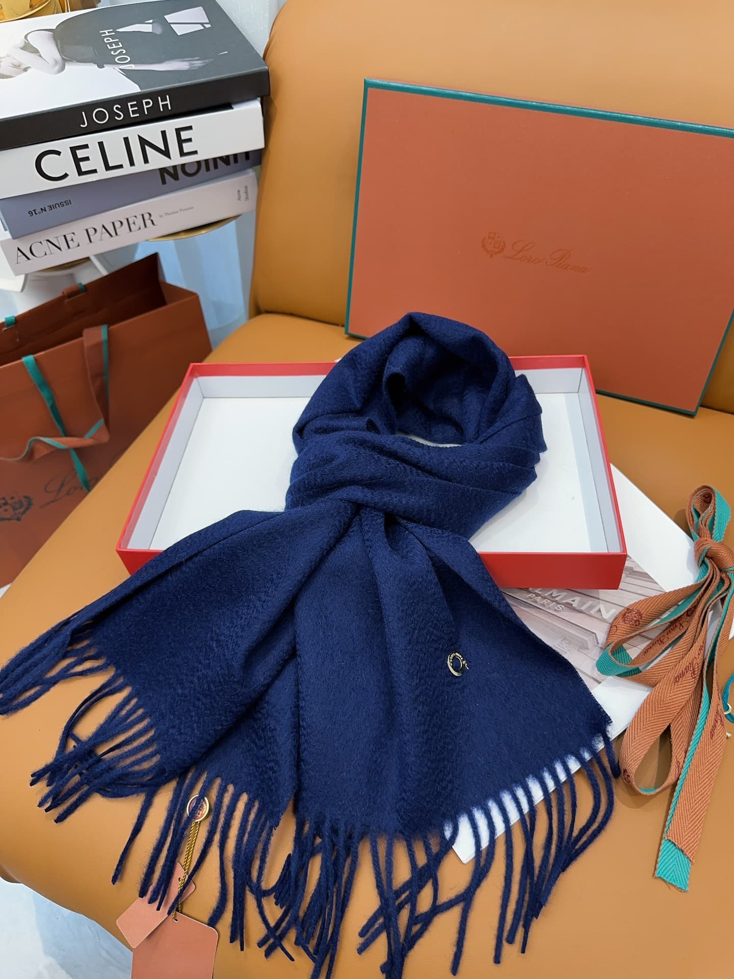 C30669 Loro Piana’s classic “wave pattern” neutral cashmere scarf❗ — image 2