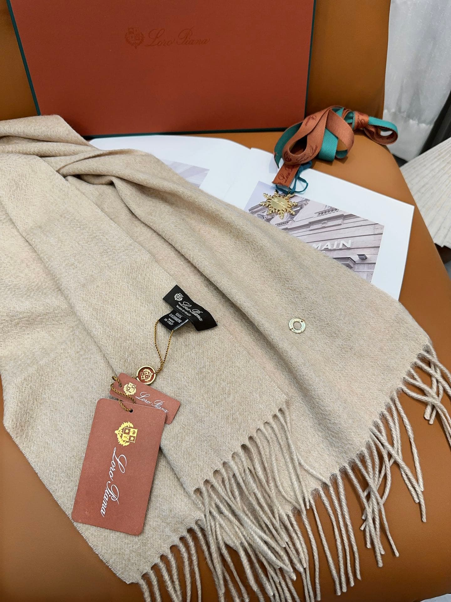 C30666 Loro Piana’s classic “wave pattern” plain cashmere scarf ❗ — image 4
