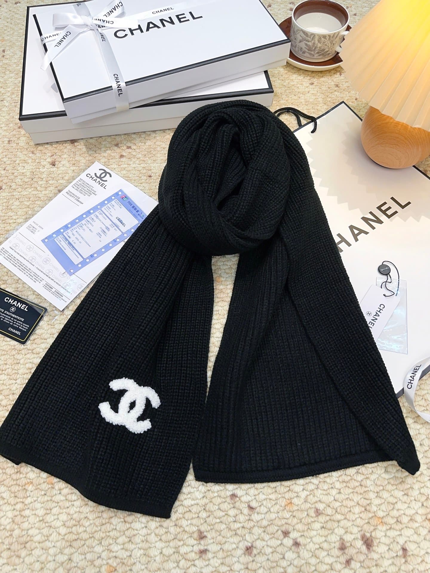 C30681 CHANEL【New Arrival】The latest knitting collection from Chanel store! This is a truly rare style—it is also the first scarf in Chanel’s line to be made using solid knit techniques. It will definitely become the top item in Chanel’s autumn and winter — image 2