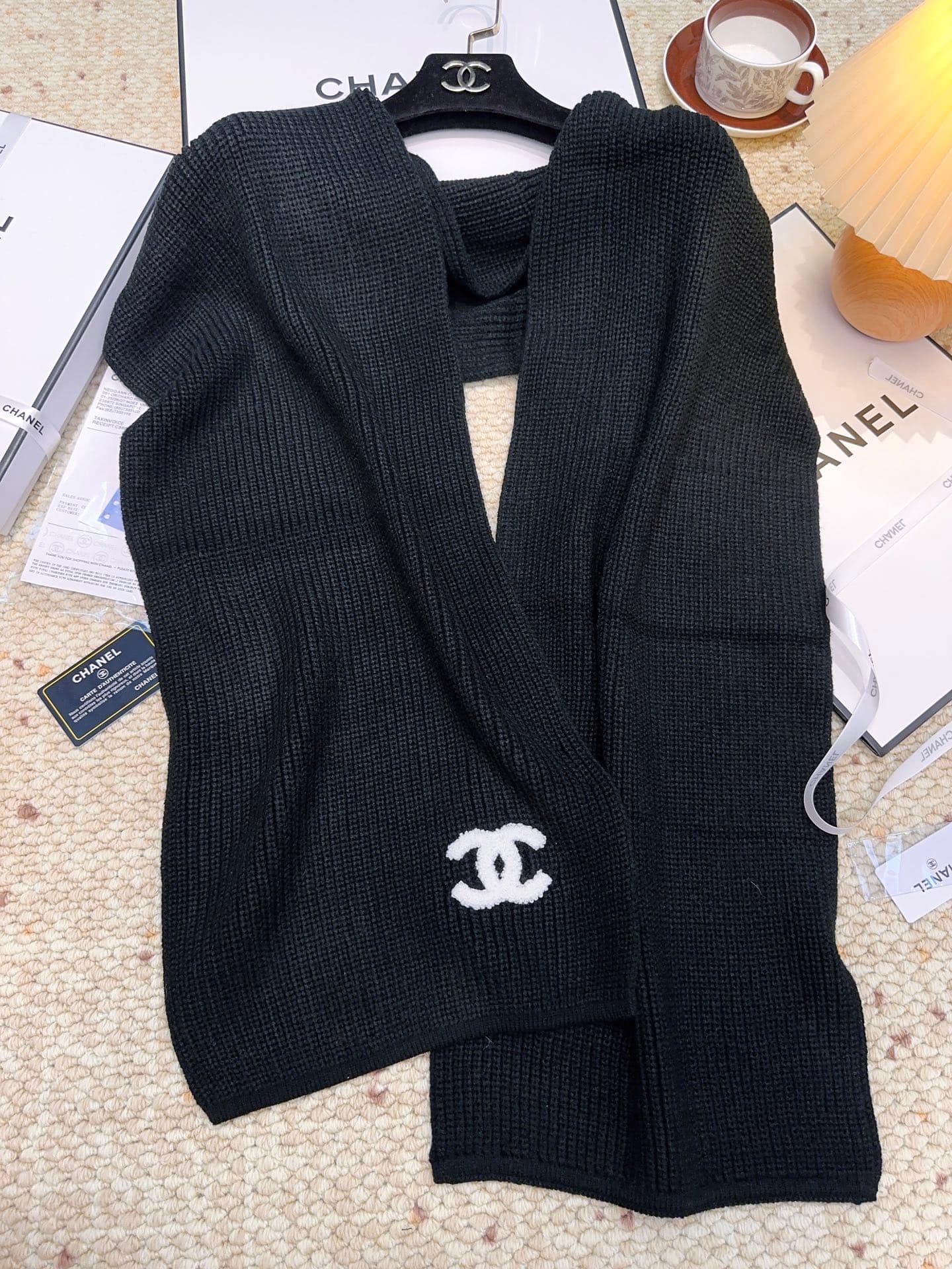 C30681 CHANEL【New Arrival】The latest knitting collection from Chanel store! This is a truly rare style—it is also the first scarf in Chanel’s line to be made using solid knit techniques. It will definitely become the top item in Chanel’s autumn and winter — image 5