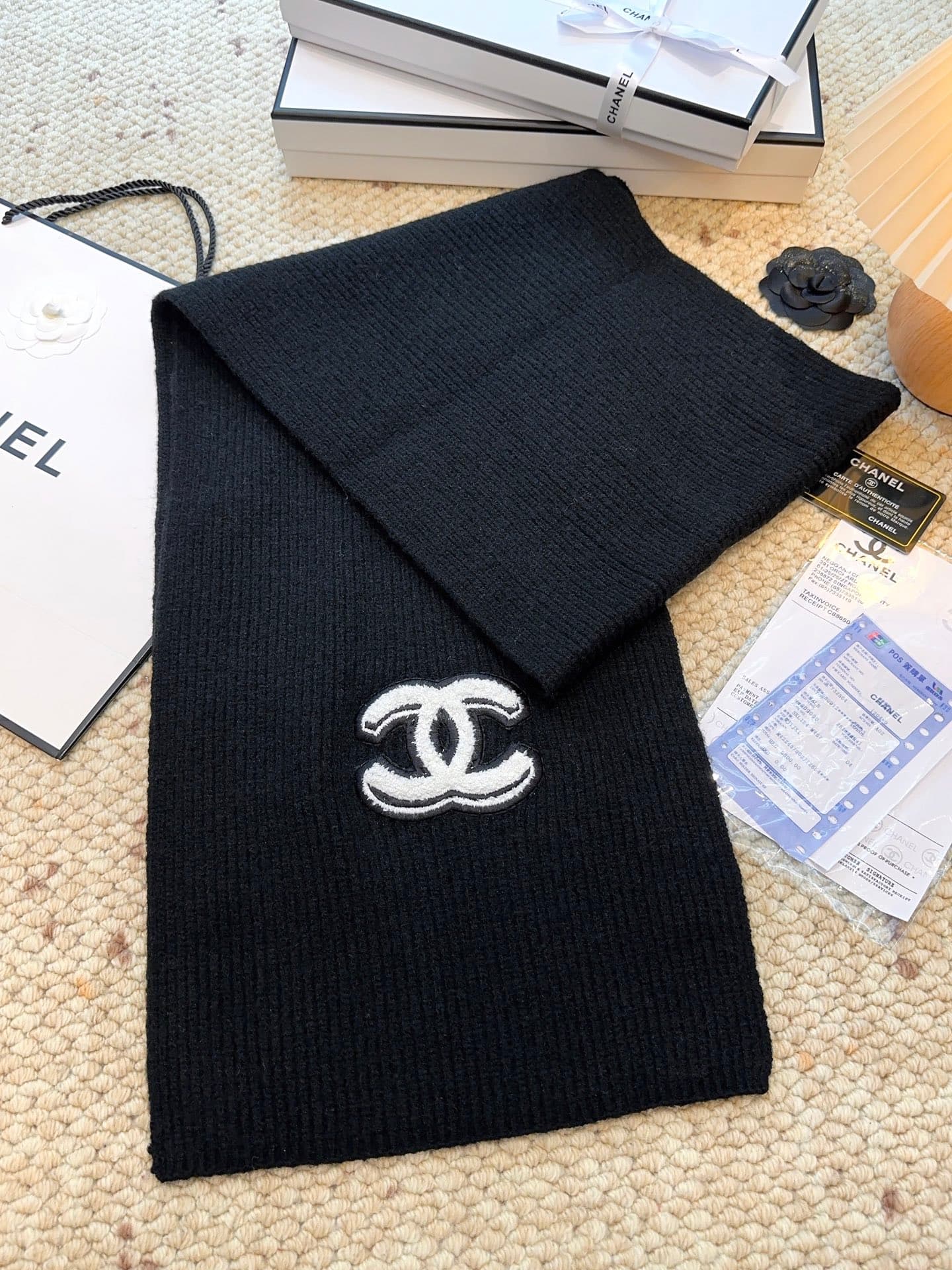 C30679 CHANEL【New Arrival】The latest knitting collection from Chanel boutiques! This is a truly rare design—it is also the first scarf in Chanel’s history to be made using solid-colored knitting techniques. It will definitely become the top item in Chanel — image 7