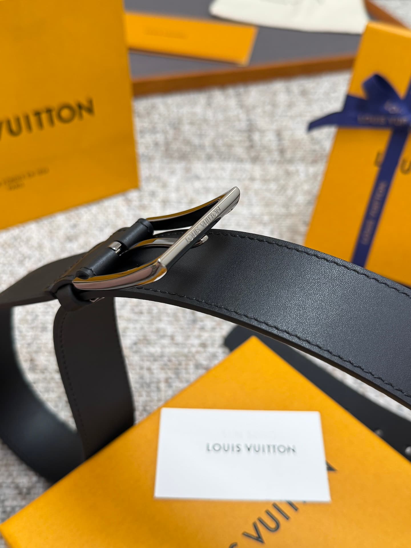 C32894 Louis Vuitton LV Belt Collection/series, original hardware, delicate hand-painted edges, soft and comfortable, wide 3.5 — image 4