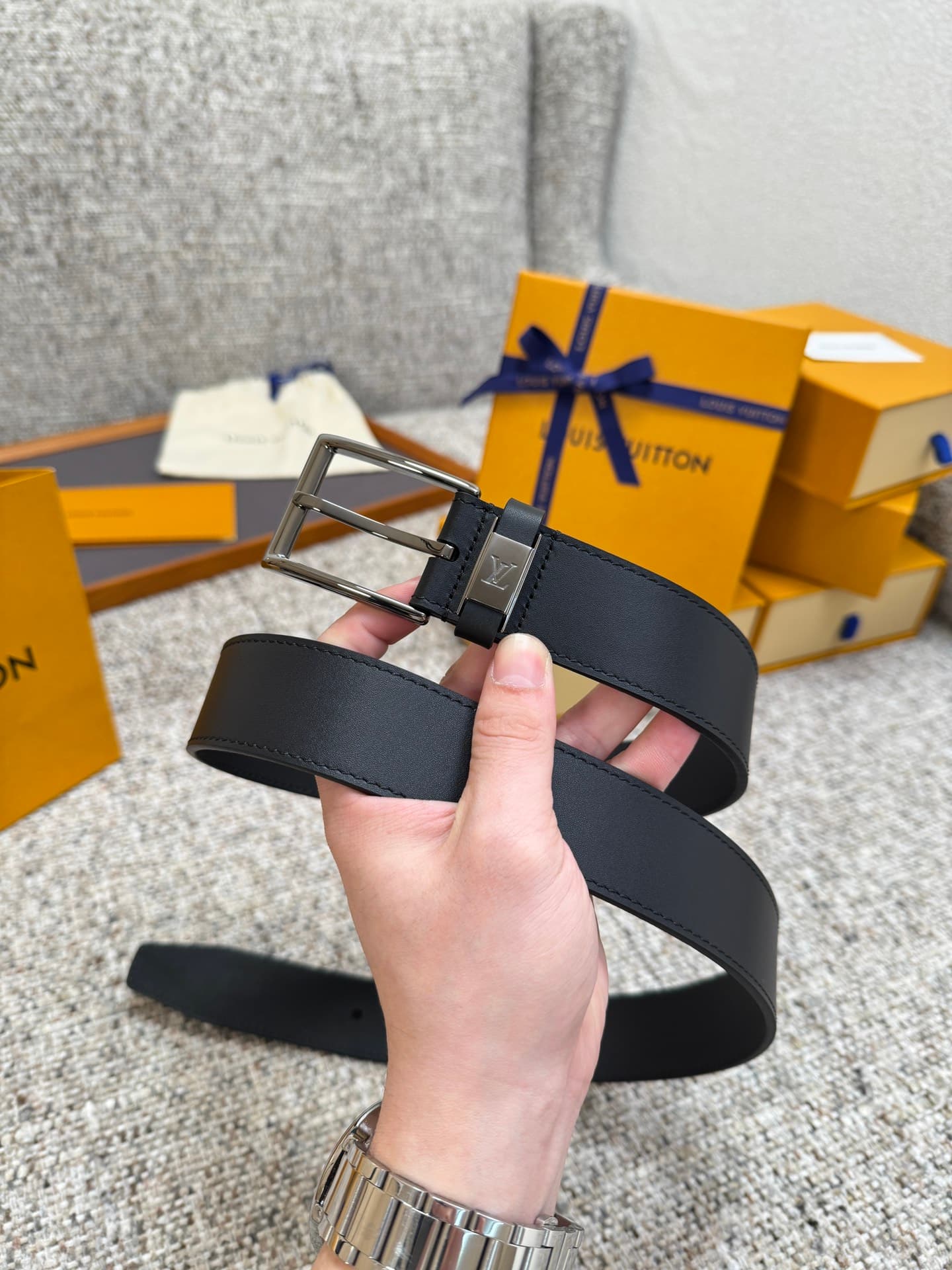 C32894 Louis Vuitton LV Belt Collection/series, original hardware, delicate hand-painted edges, soft and comfortable, wide 3.5 — image 2