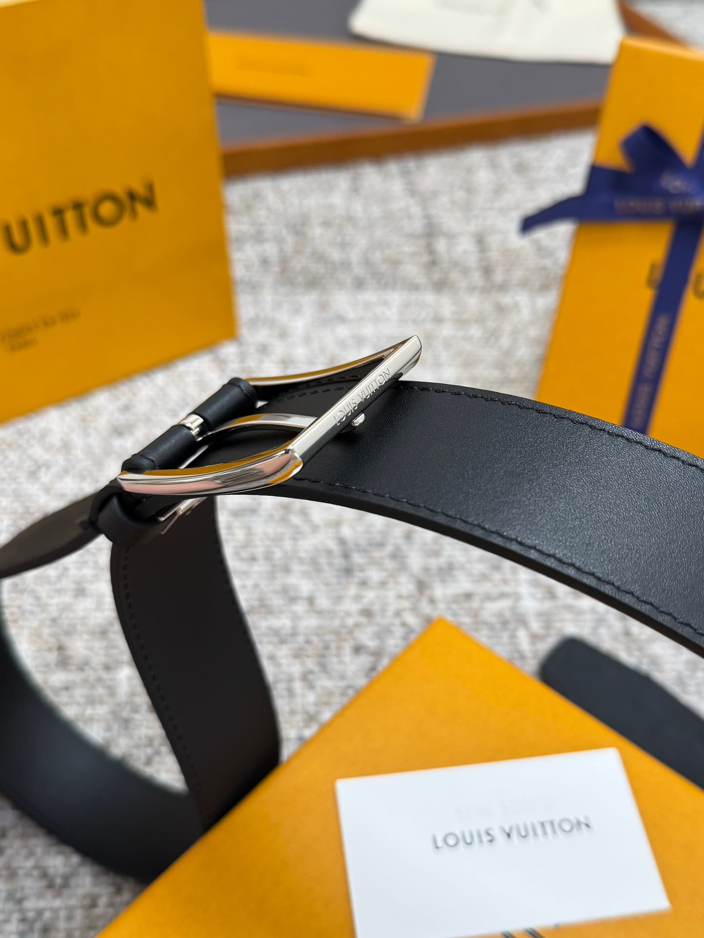 C32891 Louis Vuitton LV Belt Collection/series, original hardware, delicate hand-painted edges, soft and comfortable, wide 3.5 — image 4