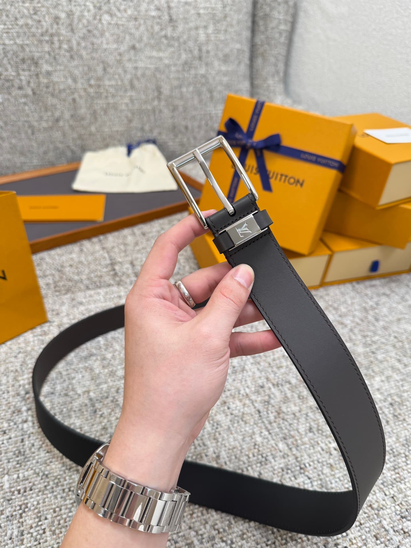 C32888 Louis Vuitton LV Belt Collection/series, original hardware, exquisite hand-painted edges, soft and comfortable, wide 3.5 — image 5