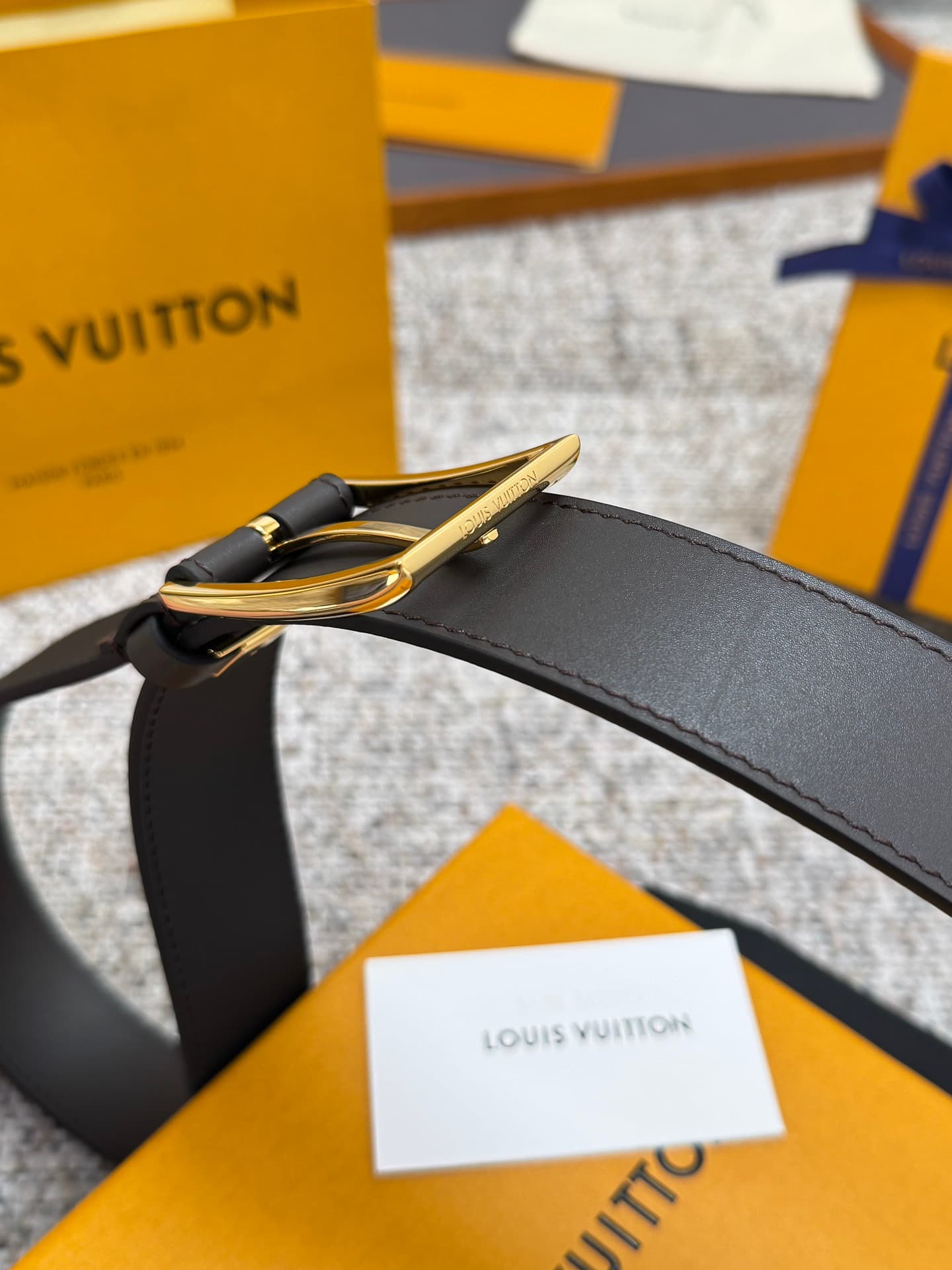C32887 Louis Vuitton LV Belt Collection/series, original hardware, exquisite hand-painted edges, soft and comfortable, wide 3.5 — image 4