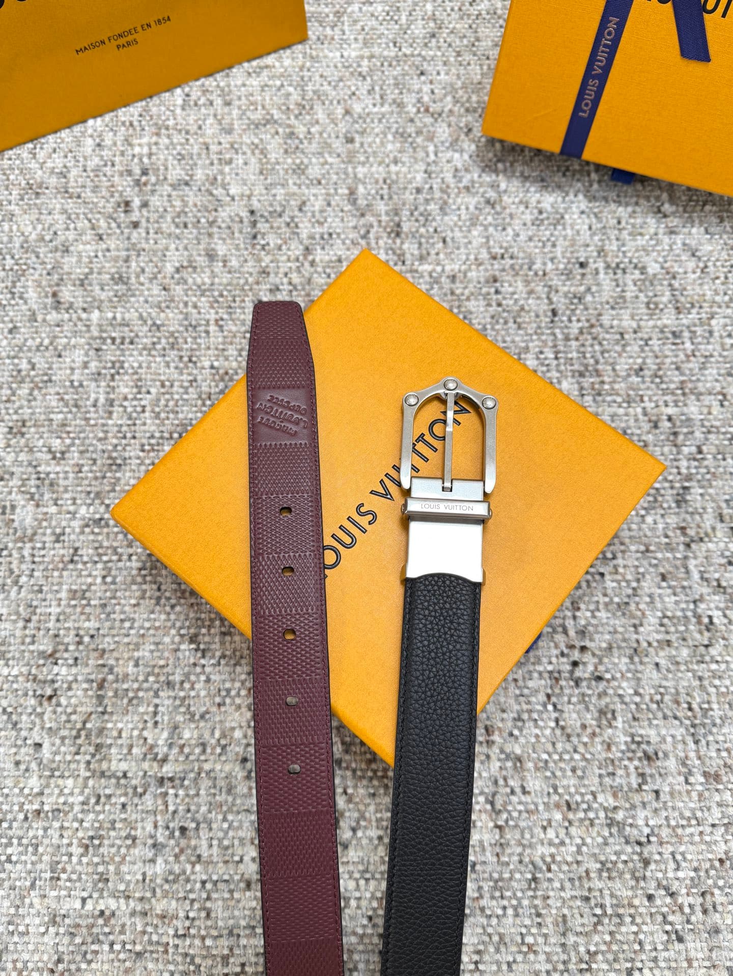 C32883 Louis Vuitton LV Belt FROG Double-Sided Belt Collection. Original hardware. Exquisite hand-painted edges. Soft and comfortable. Wide 3.0 — image 6