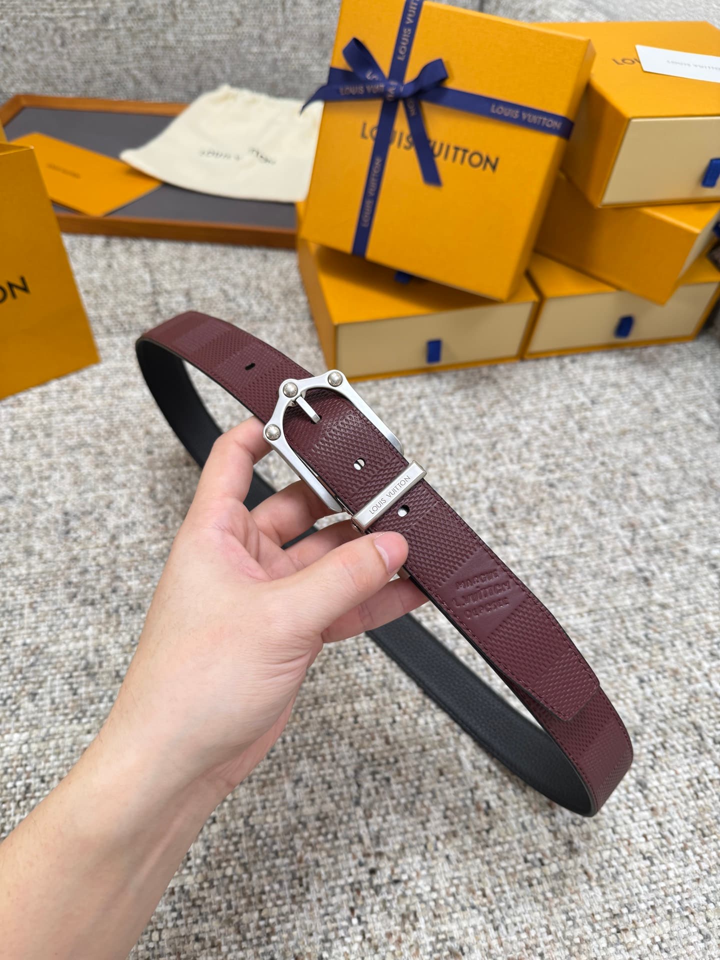 C32883 Louis Vuitton LV Belt FROG Double-Sided Belt Collection. Original hardware. Exquisite hand-painted edges. Soft and comfortable. Wide 3.0 — image 8