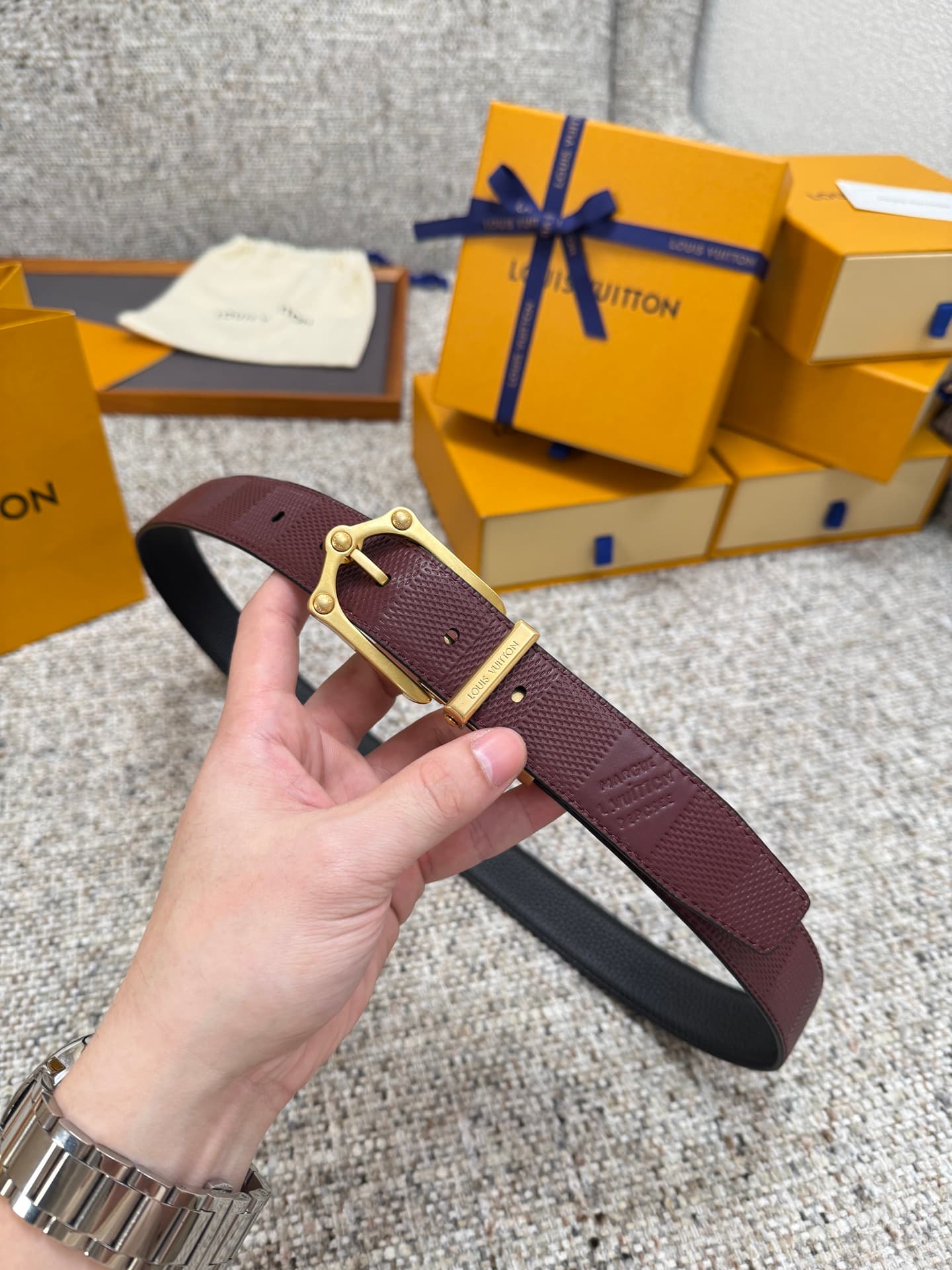 C32882 Louis Vuitton LV Belt FROG Double-Sided Belt Collection. Original hardware. Exquisite hand-painted edges. Soft and comfortable. Wide 3.0 — image 8
