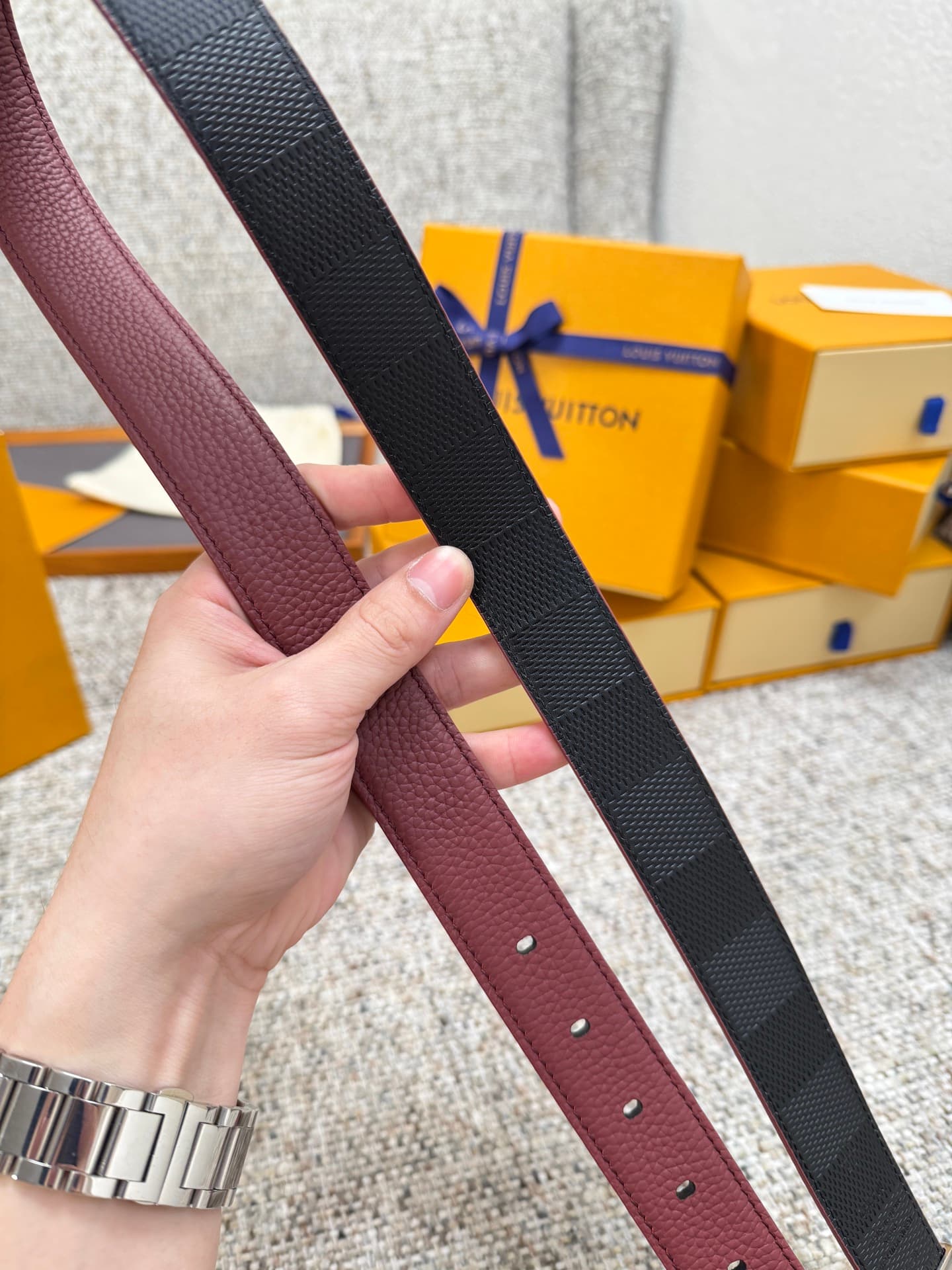 C32880 Louis Vuitton LV Belt FROG Double-Sided Belt Collection. Original hardware. Delicate hand-painted edges. Soft and comfortable. Wide 3.0 — image 4