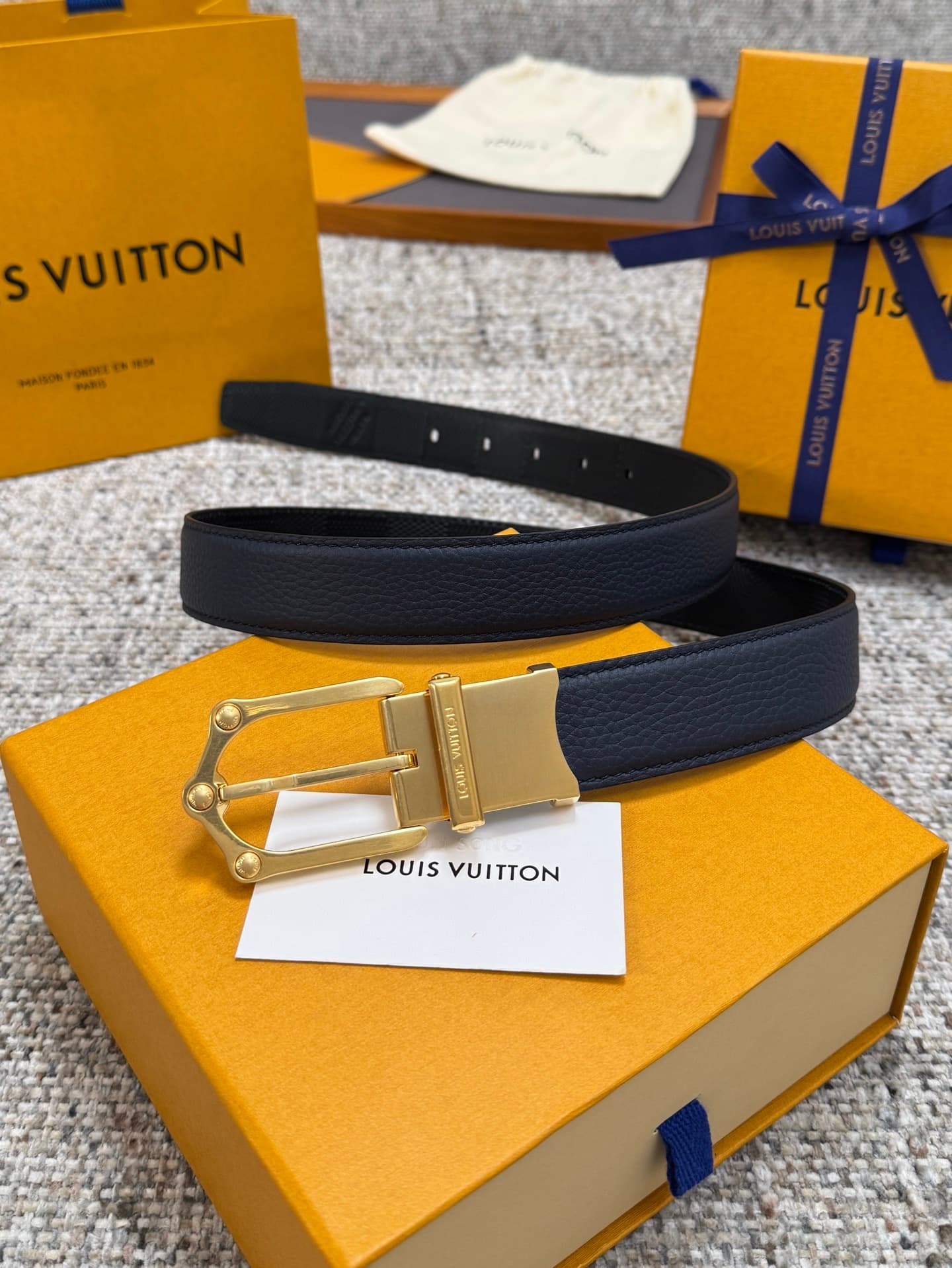 C32879 Louis Vuitton LV Belt FROG Double-Sided Belt Collection. Original hardware. Delicate hand-painted edges. Soft and comfortable. Wide 3.0 — image 5