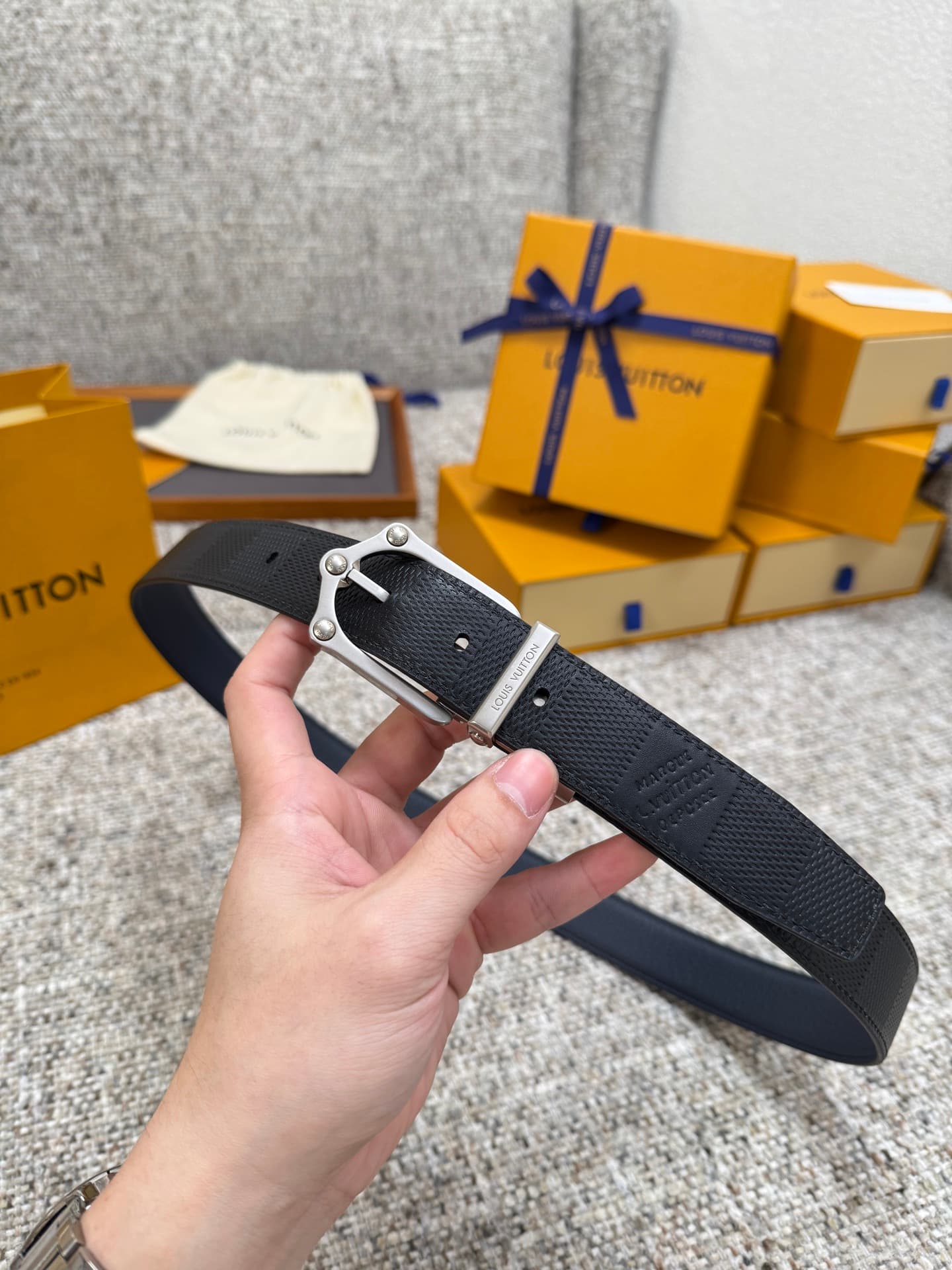 C32878 Louis Vuitton LV Belt FROG Double-Sided Belt Collection. Original hardware. Exquisite hand-painted edges. Soft and comfortable. Wide 3.0 — image 8