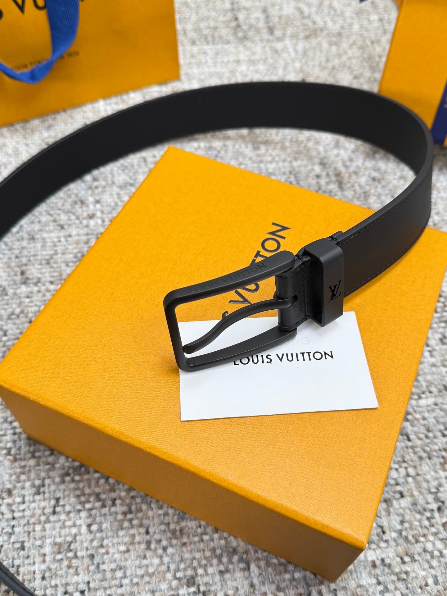 C32885 Louis Vuitton LV Belt, Plain weave series, original hardware, delicate hand-painted edges, soft and comfortable, wide 3.5 — image 8