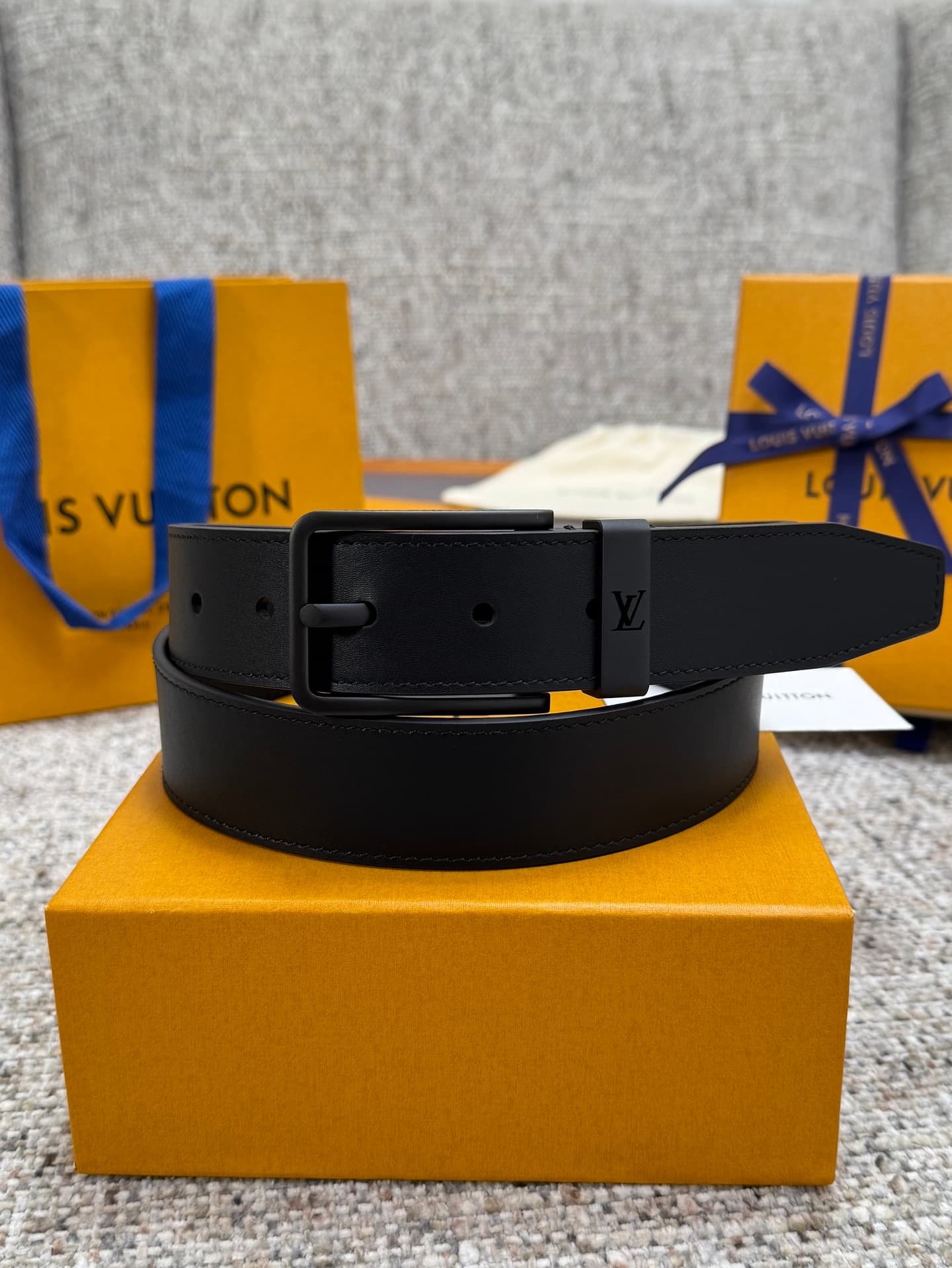 C32885 Louis Vuitton LV Belt, Plain weave series, original hardware, delicate hand-painted edges, soft and comfortable, wide 3.5 — image 1