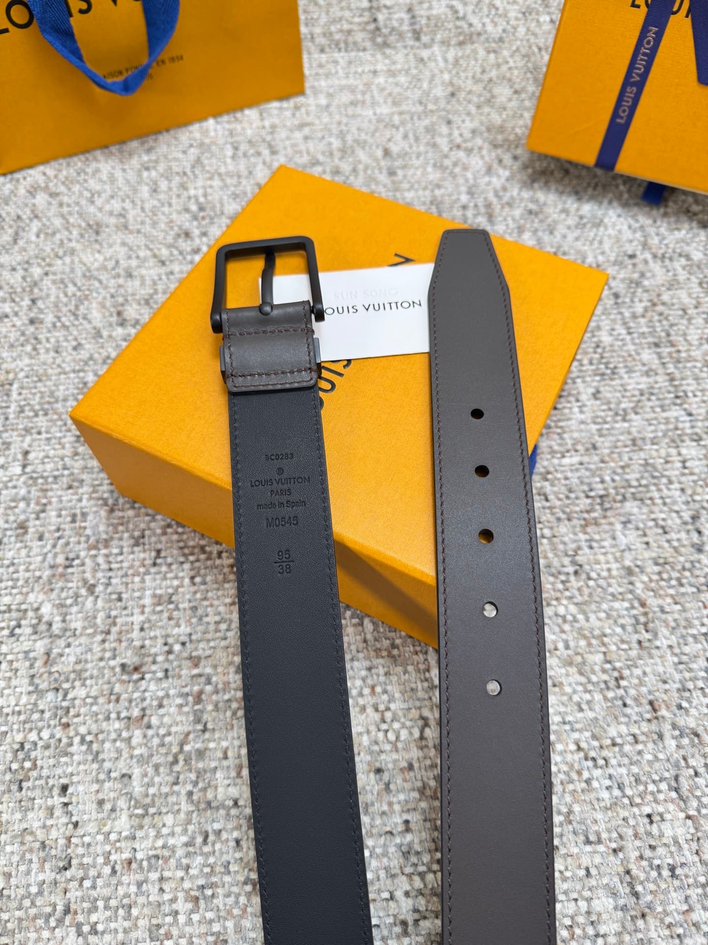 C32884 Louis Vuitton LV Belt, Plain Weave Collection, Original Hardware, Delicate Hand-Drawn Edges, Soft and Comfortable, Wide 3.5 — image 7
