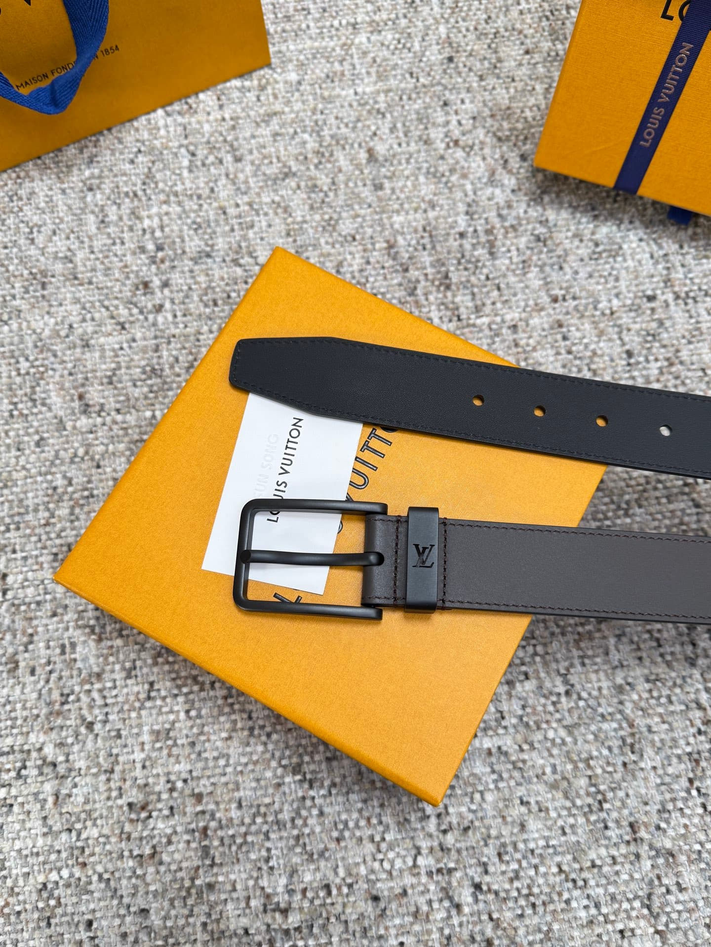 C32884 Louis Vuitton LV Belt, Plain Weave Collection, Original Hardware, Delicate Hand-Drawn Edges, Soft and Comfortable, Wide 3.5 — image 6