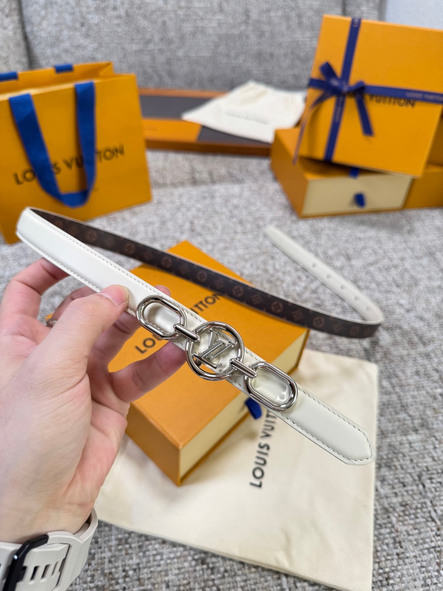 C32990 Louis Vuitton LV Belt BLOOM Series – Original hardware, delicate hand-painted edges, soft and comfortable, wide 2.0 — image 2