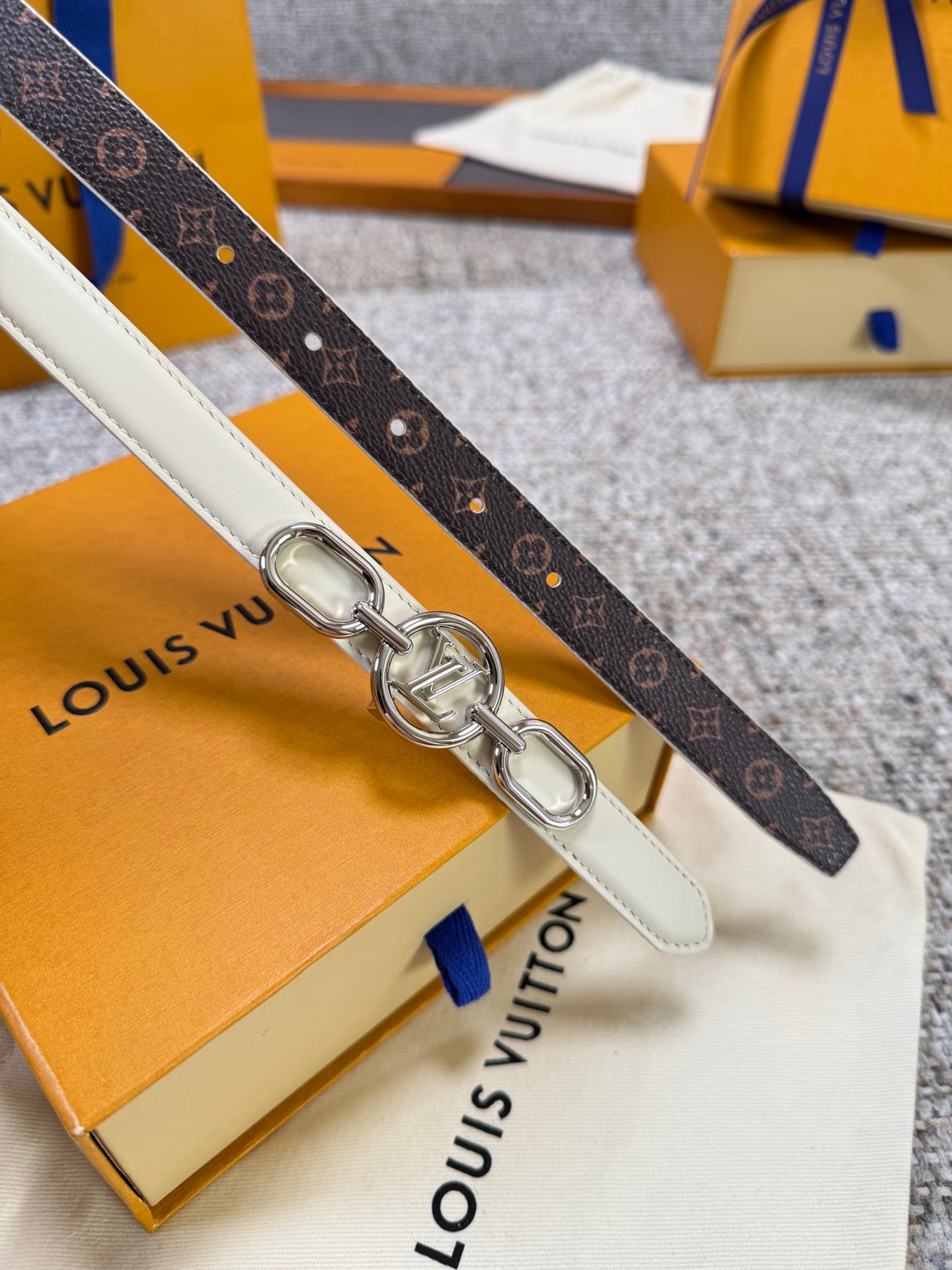 C32990 Louis Vuitton LV Belt BLOOM Series – Original hardware, delicate hand-painted edges, soft and comfortable, wide 2.0 — image 3