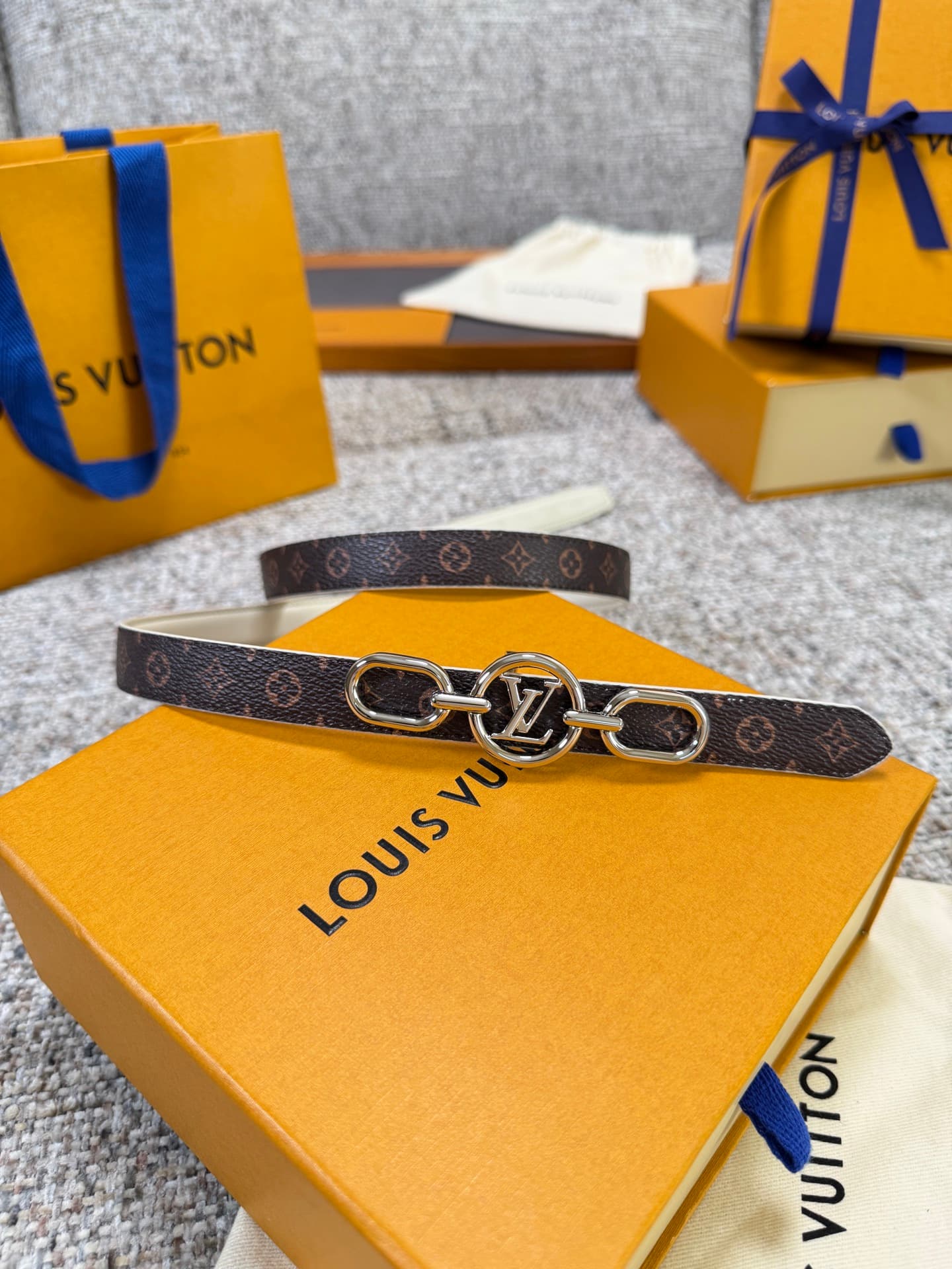 C32990 Louis Vuitton LV Belt BLOOM Series – Original hardware, delicate hand-painted edges, soft and comfortable, wide 2.0 — image 5