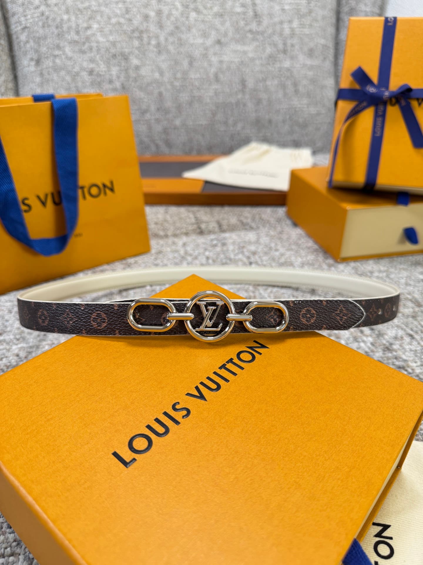 C32990 Louis Vuitton LV Belt BLOOM Series – Original hardware, delicate hand-painted edges, soft and comfortable, wide 2.0 — image 4