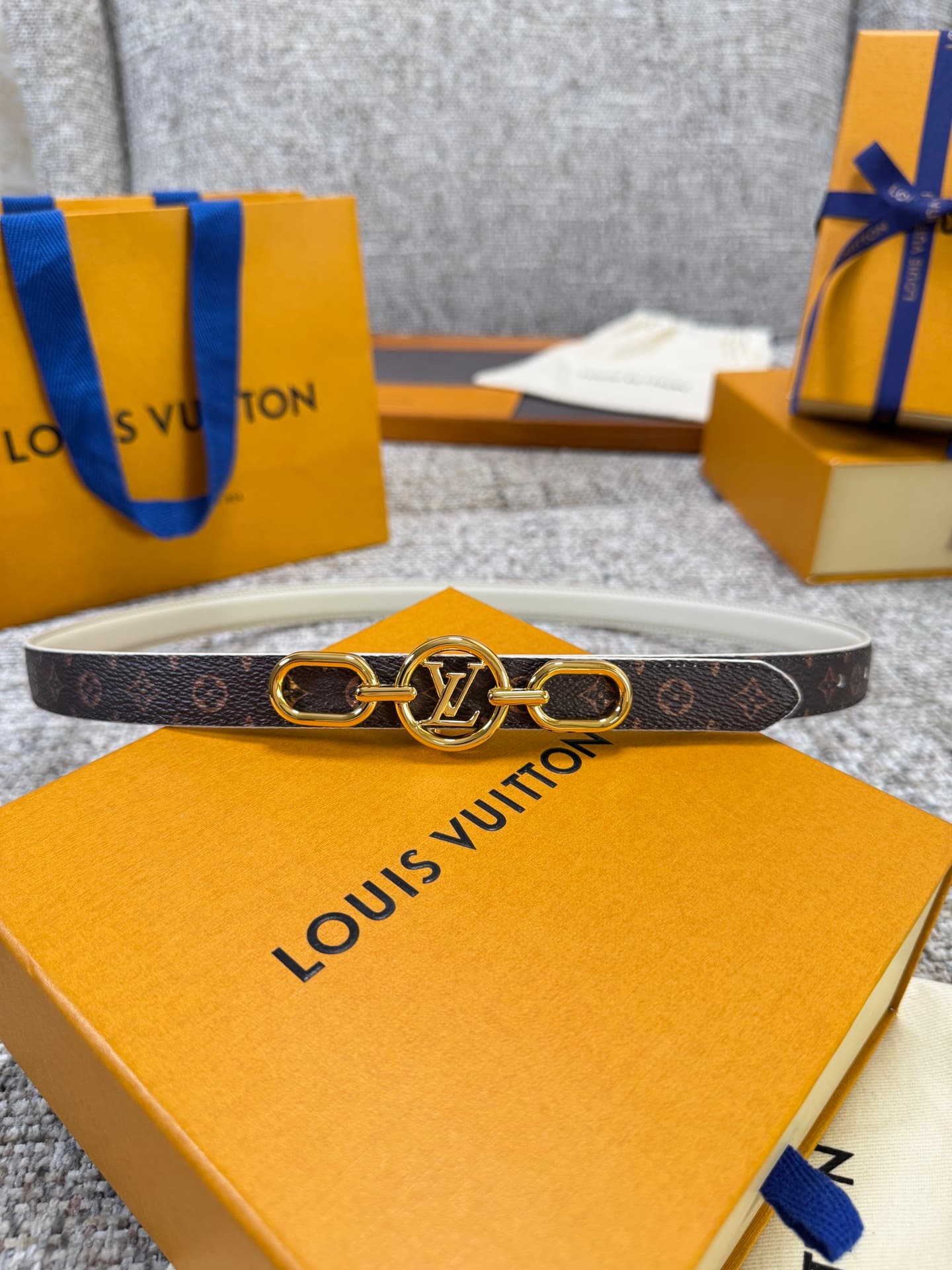 C32988 Louis Vuitton LV Belt BLOOM Series – Original hardware, delicate hand-painted edges, soft and comfortable, wide 2.0 — image 4