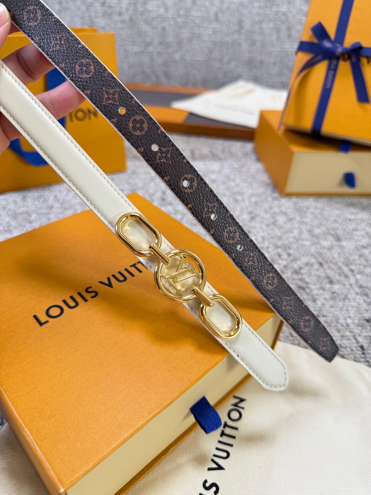 C32988 Louis Vuitton LV Belt BLOOM Series – Original hardware, delicate hand-painted edges, soft and comfortable, wide 2.0 — image 3