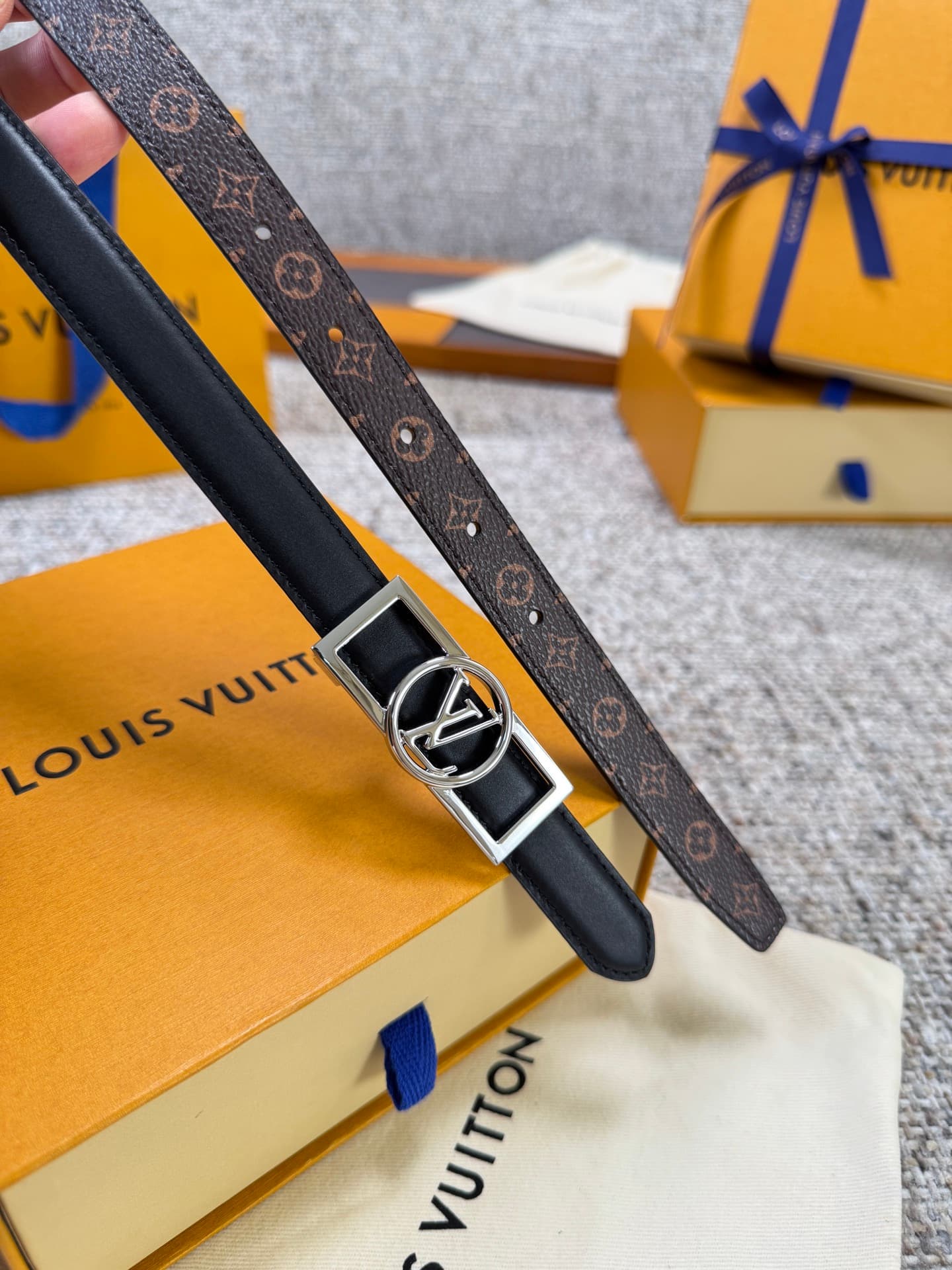 C32984 Louis Vuitton LV Belt BLOOM Series – Original hardware, delicate hand-painted edges, soft and comfortable, wide 2.0 — image 3