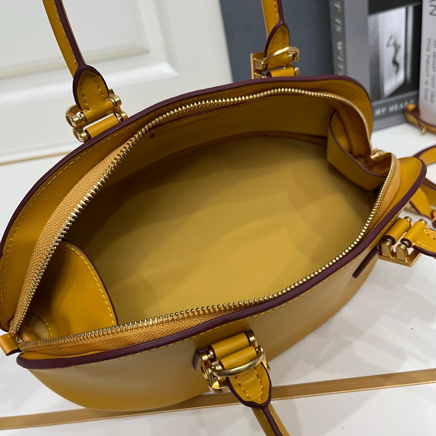 C3244 Balenciaga 2026 Bolero design, shell bag, top-grade cowhide — image 8