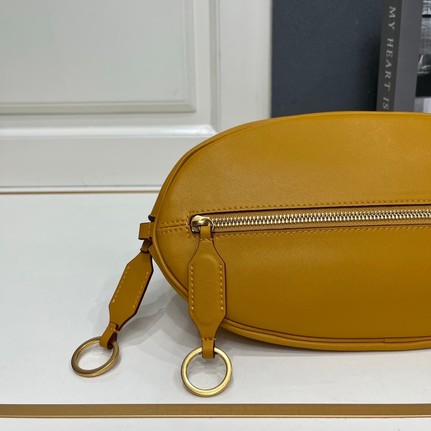 C3244 Balenciaga 2026 Bolero design, shell bag, top-grade cowhide — image 7