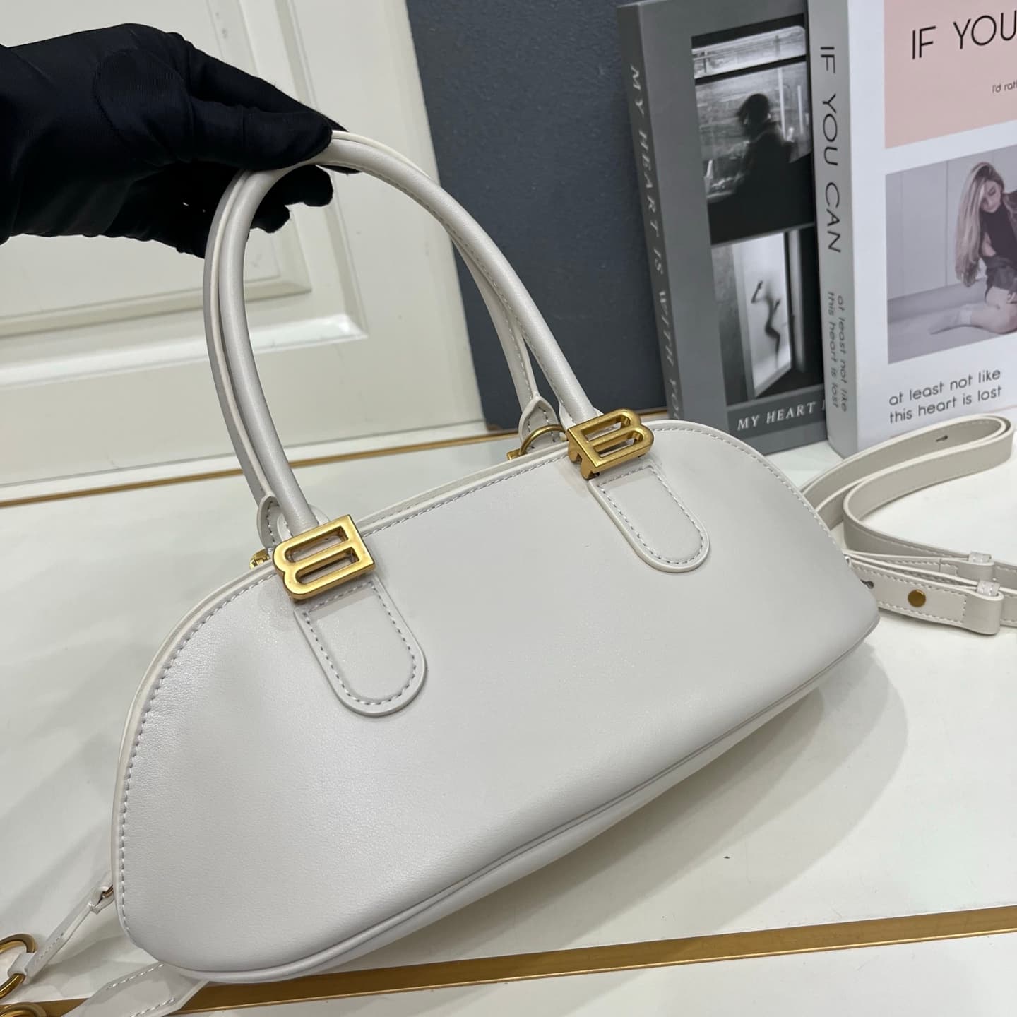 C3243 Balenciaga 2026 Bolero design, shell bag, top-grain cowhide — image 4