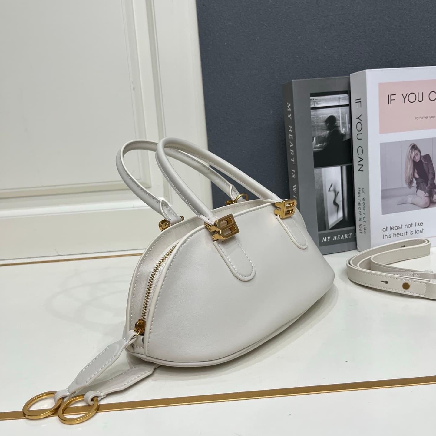 C3243 Balenciaga 2026 Bolero design, shell bag, top-grain cowhide — image 3