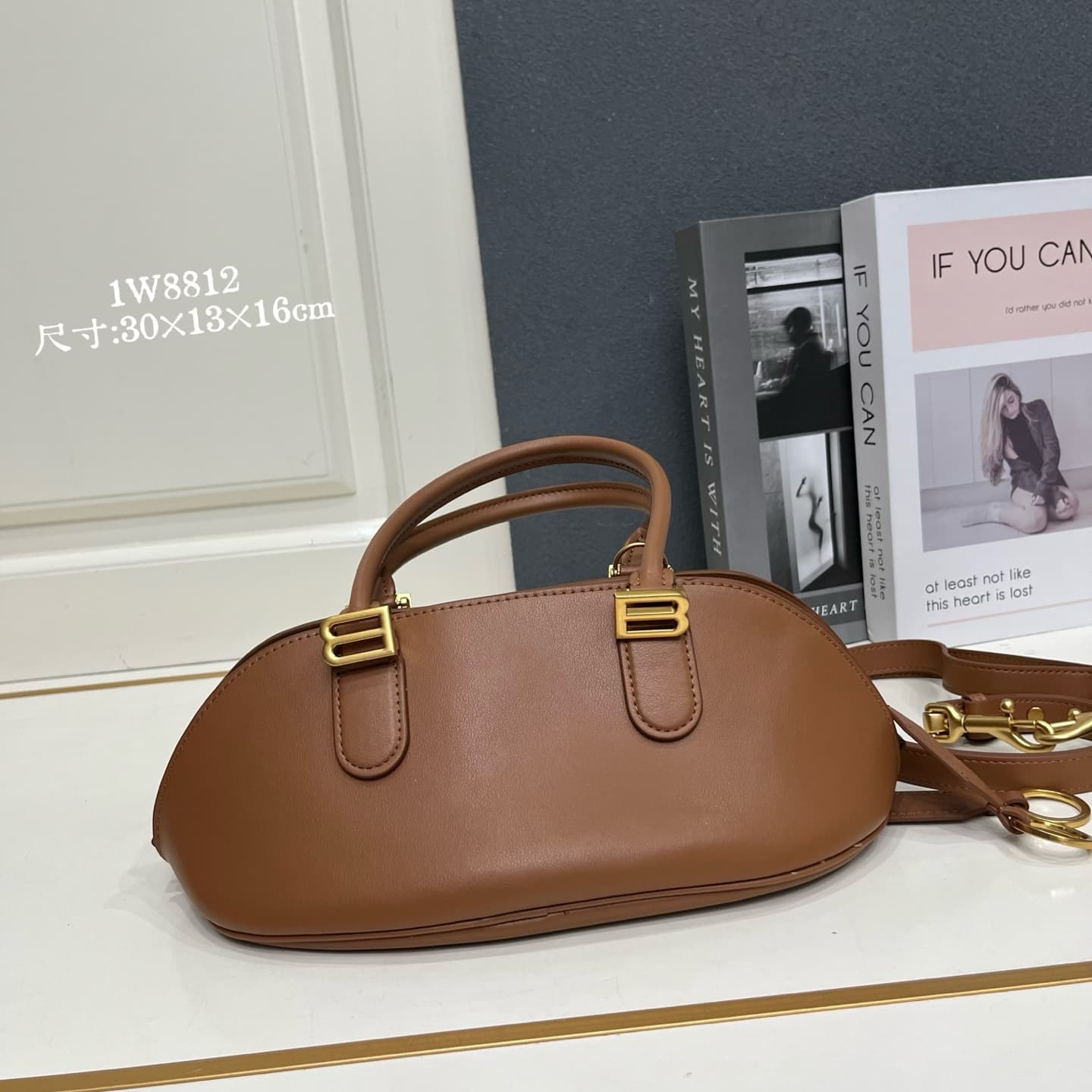 C3242 Balenciaga 2026 Bolero design, shell bag, top-grade cowhide — image 2