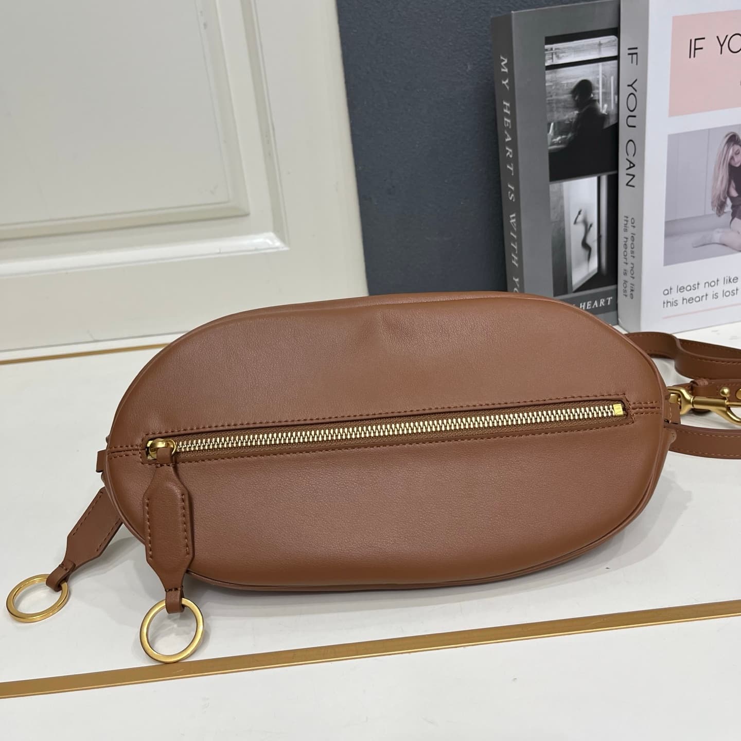 C3242 Balenciaga 2026 Bolero design, shell bag, top-grade cowhide — image 6