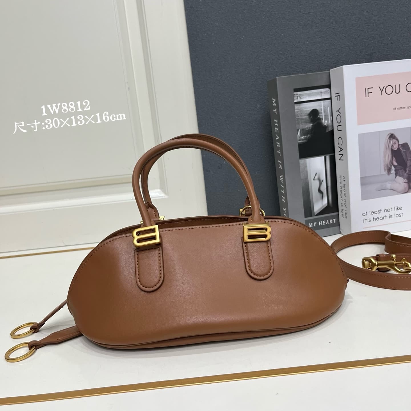 C3242 Balenciaga 2026 Bolero design, shell bag, top-grade cowhide — image 1