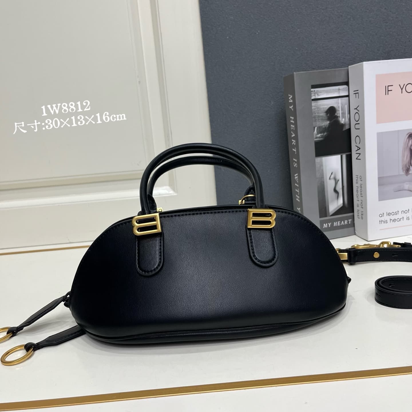 C3241 Balenciaga 2026 Bolero collection – Shell bag, top-grade cowhide material — image 1