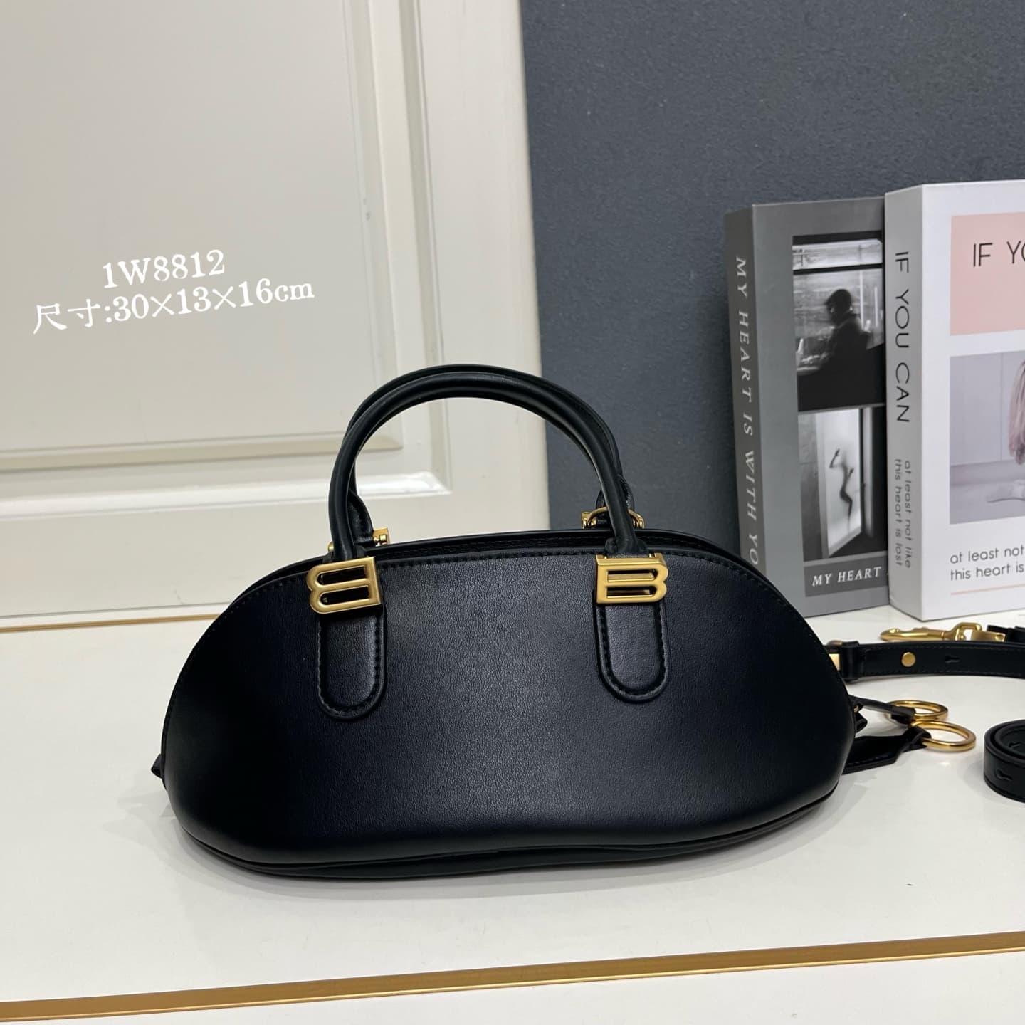 C3241 Balenciaga 2026 Bolero collection – Shell bag, top-grade cowhide material — image 2