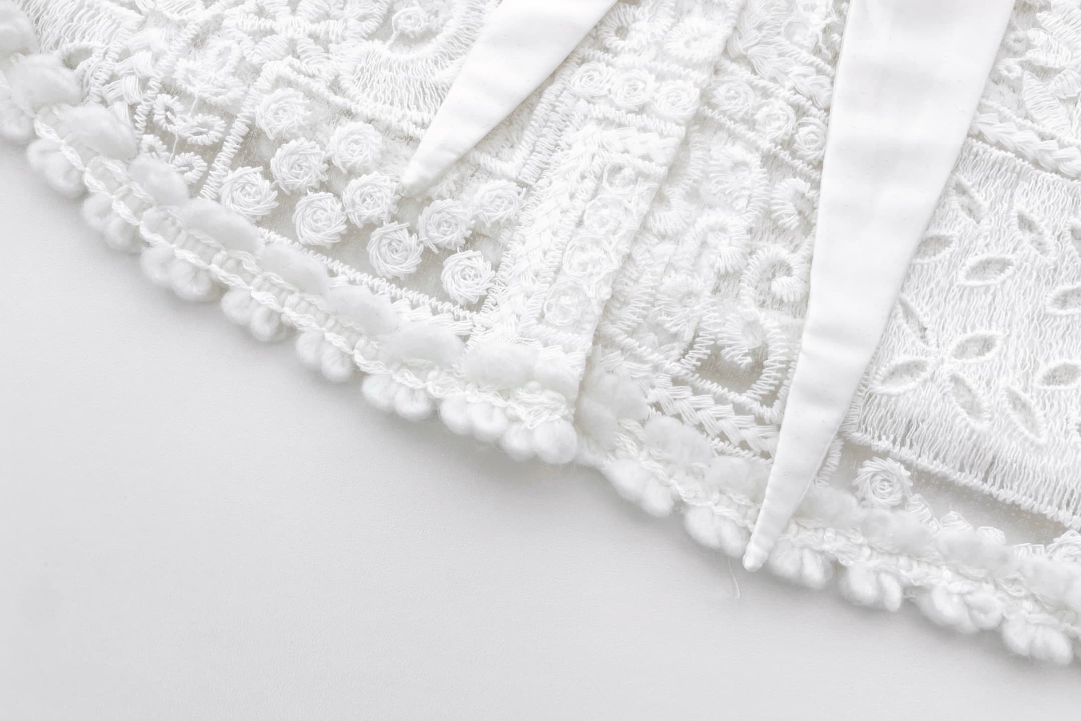 C18467 🆕🆕🆕 ✨ French lace set – This is a delicate and sweet two-piece outfit made of heavy lace. It consists of a long-sleeved top and a skirt, giving it a refined and romantic appearance. It’s suitable for dates or casual social events; the top can be wo — image 5